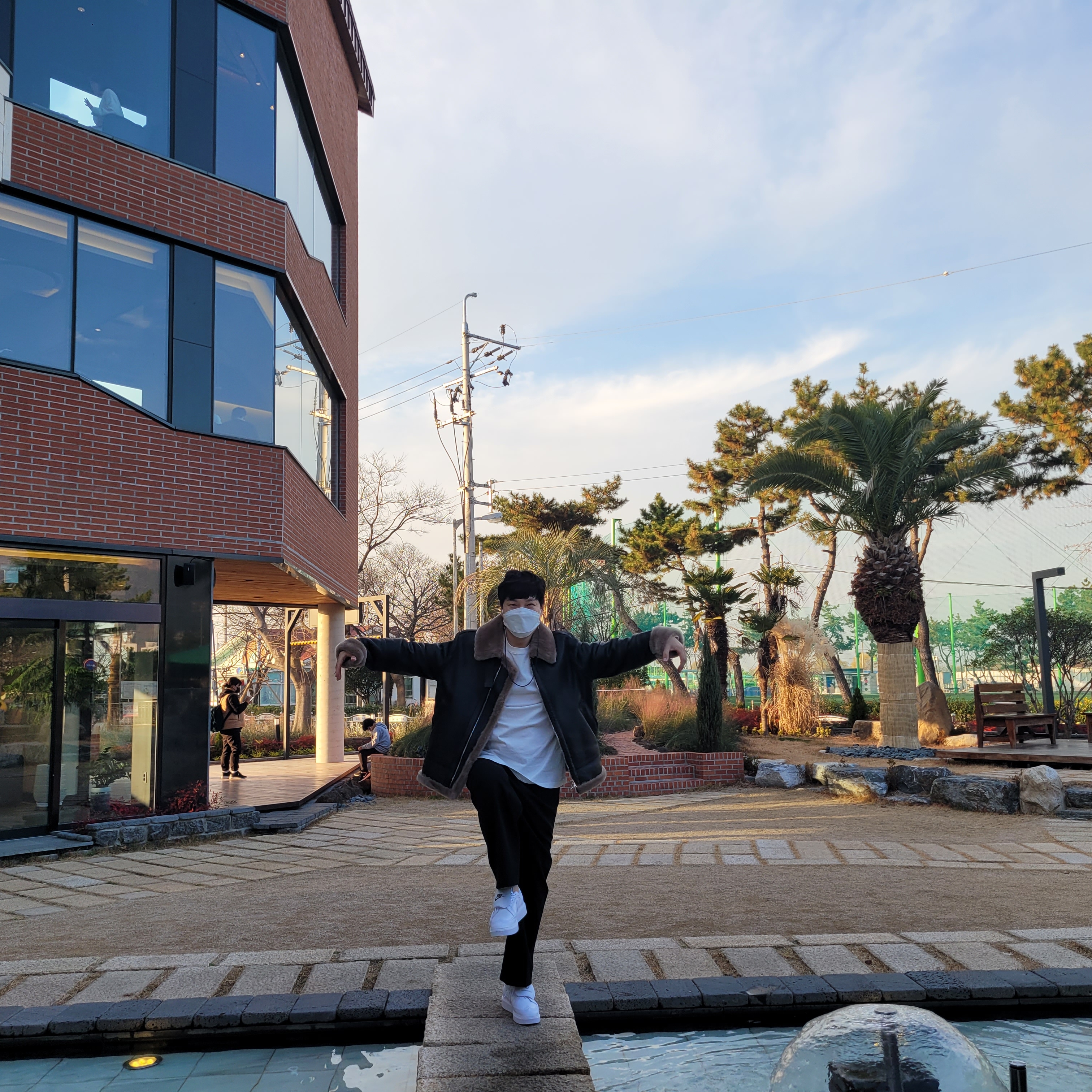 Nike x Peaceminusone Kwondo1 White 착용 스타일 - 1