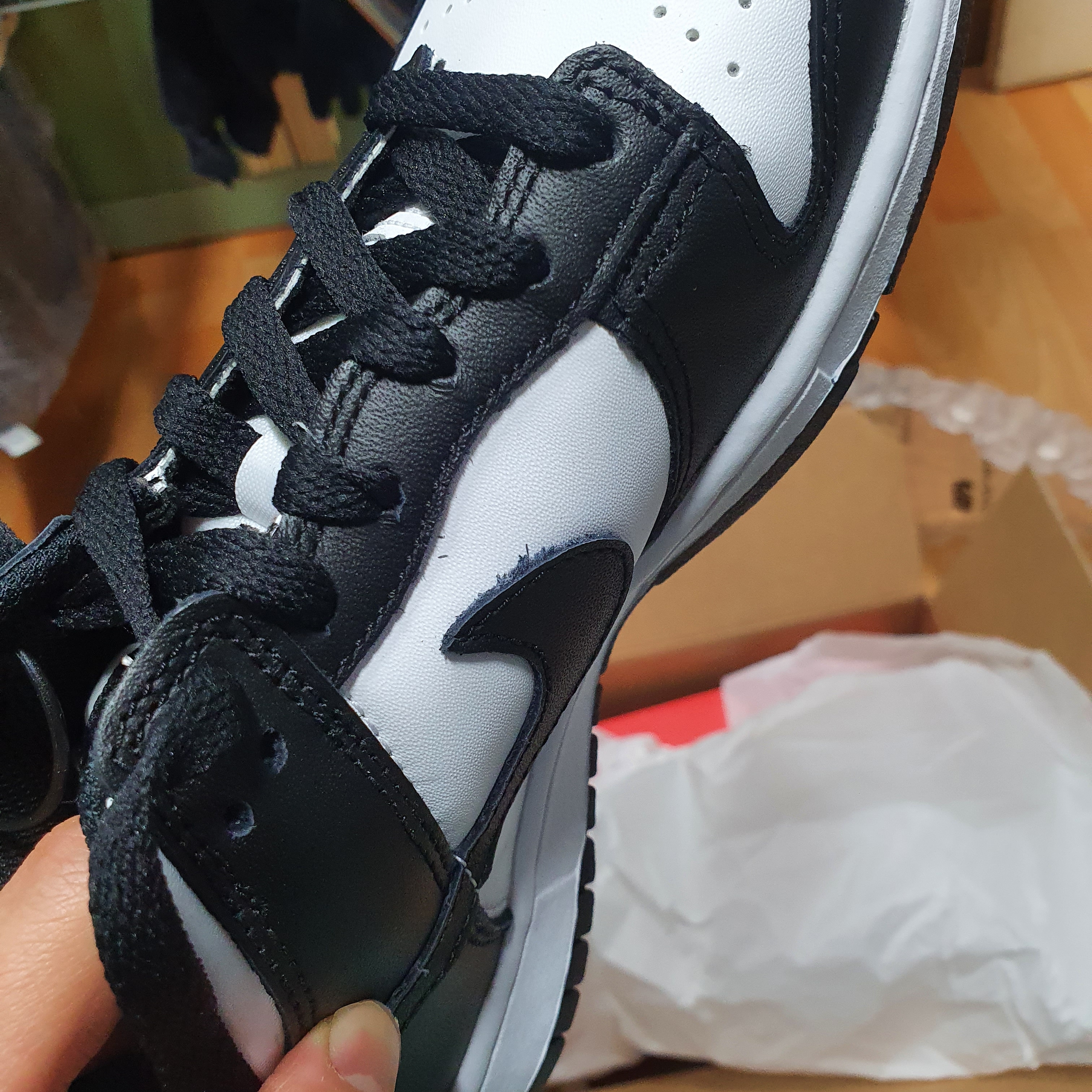 Nike Dunk Low Retro Black 착용 스타일 - 1