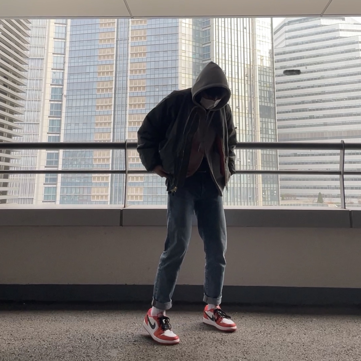 Jordan 1 Low OG Starfish 착용 스타일 - 1