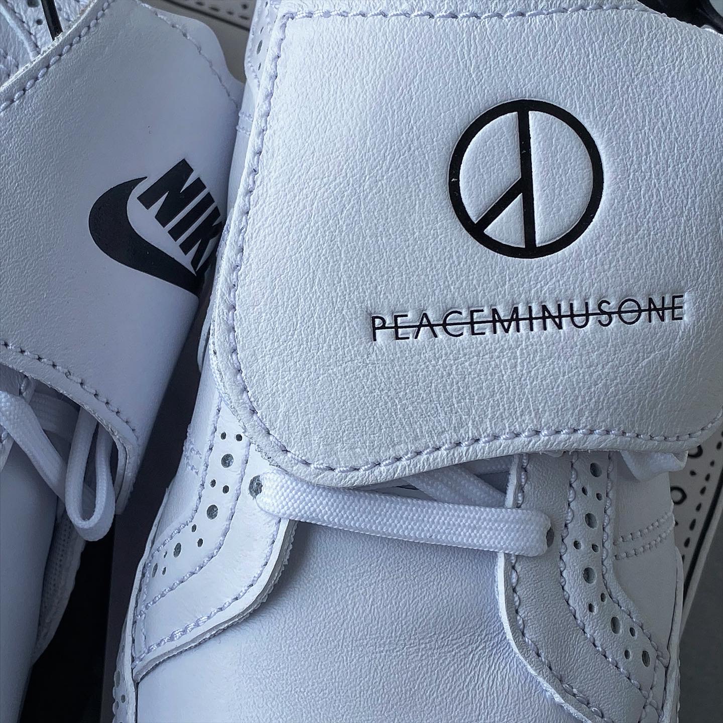 Nike x Peaceminusone Kwondo1 White 착용 스타일 - 1