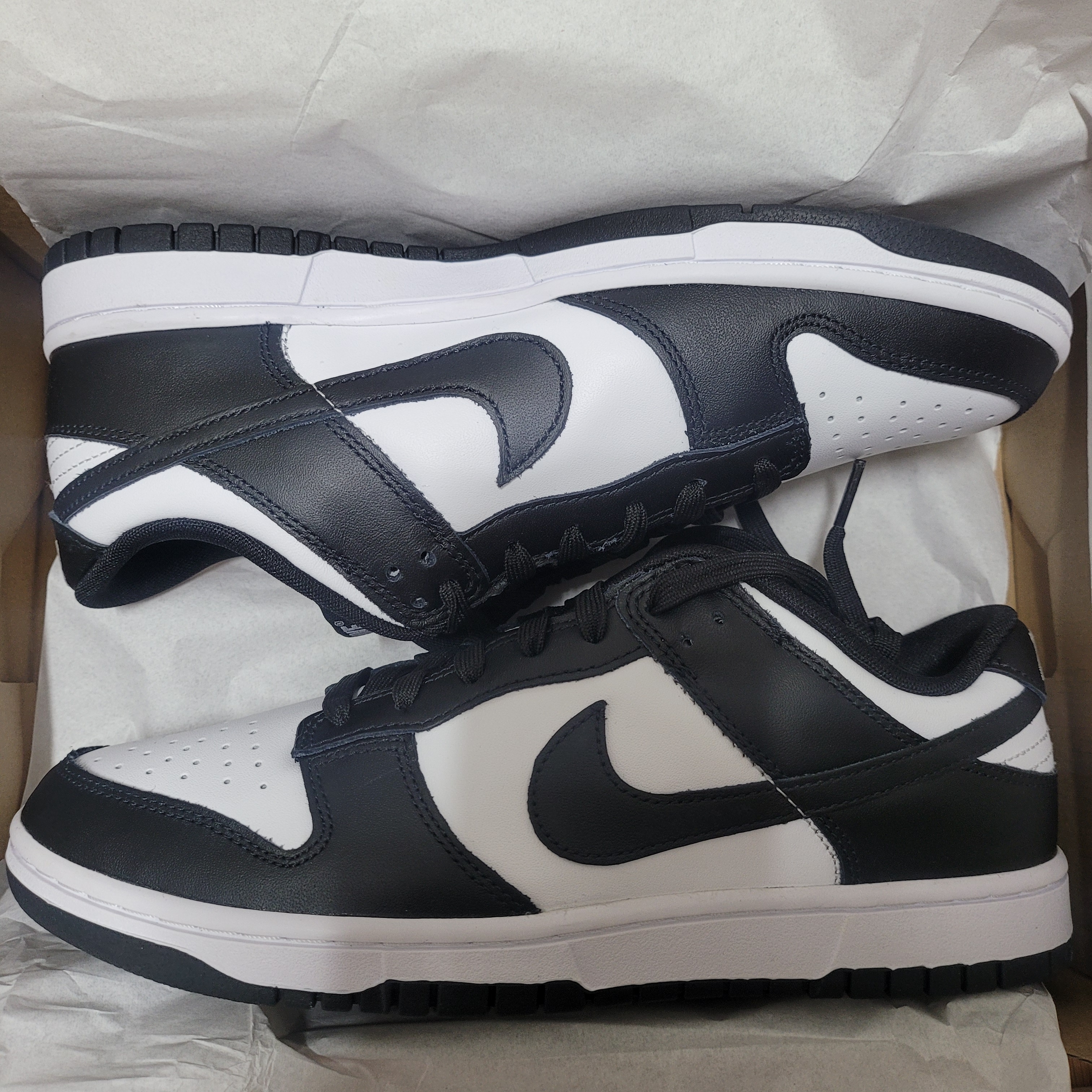 Nike Dunk Low Retro Black 착용 스타일