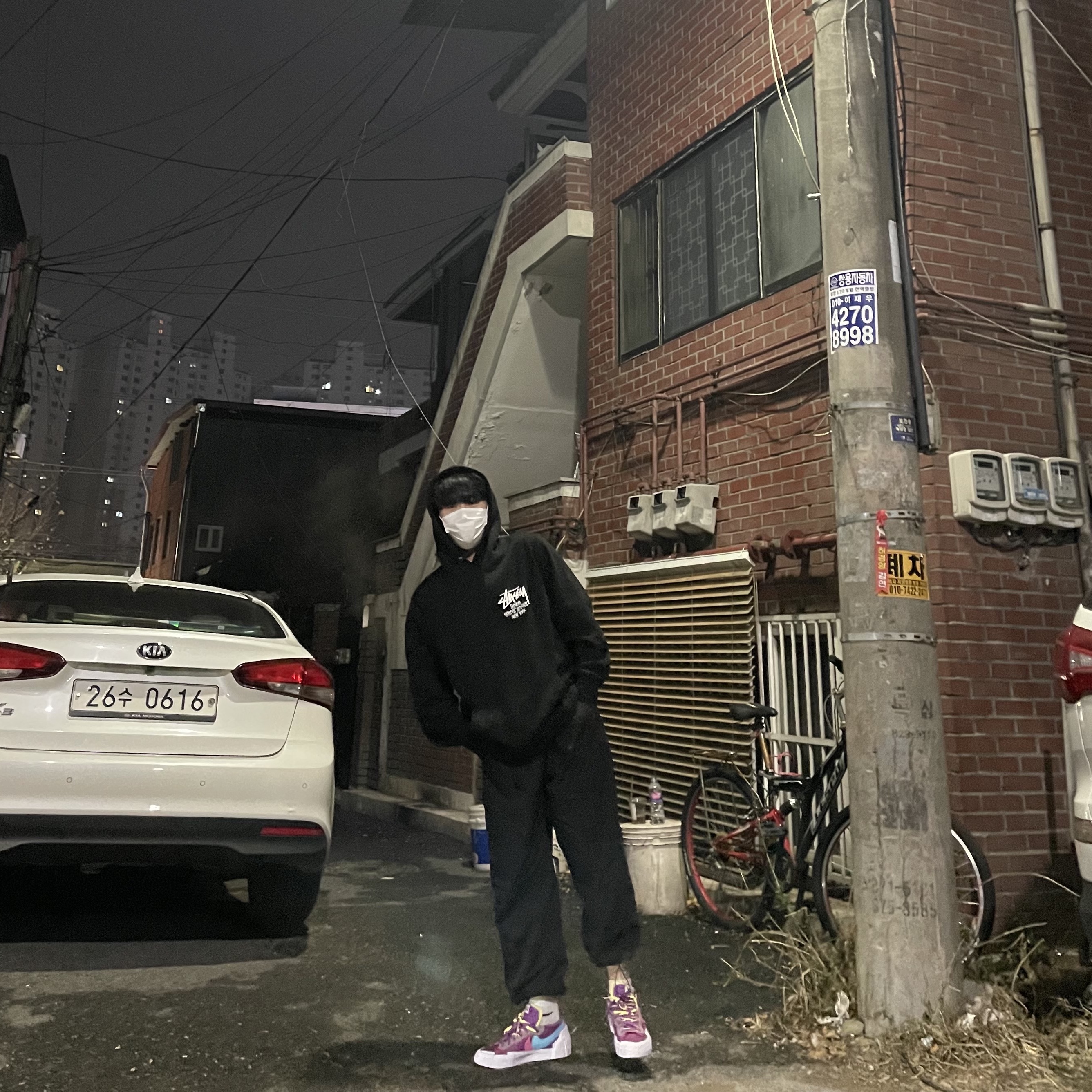 Stussy Basic Stussy Hoodie Black 2021, Nike x Sacai x Kaws Blazer Low Purple Dusk 착용 스타일 - 1