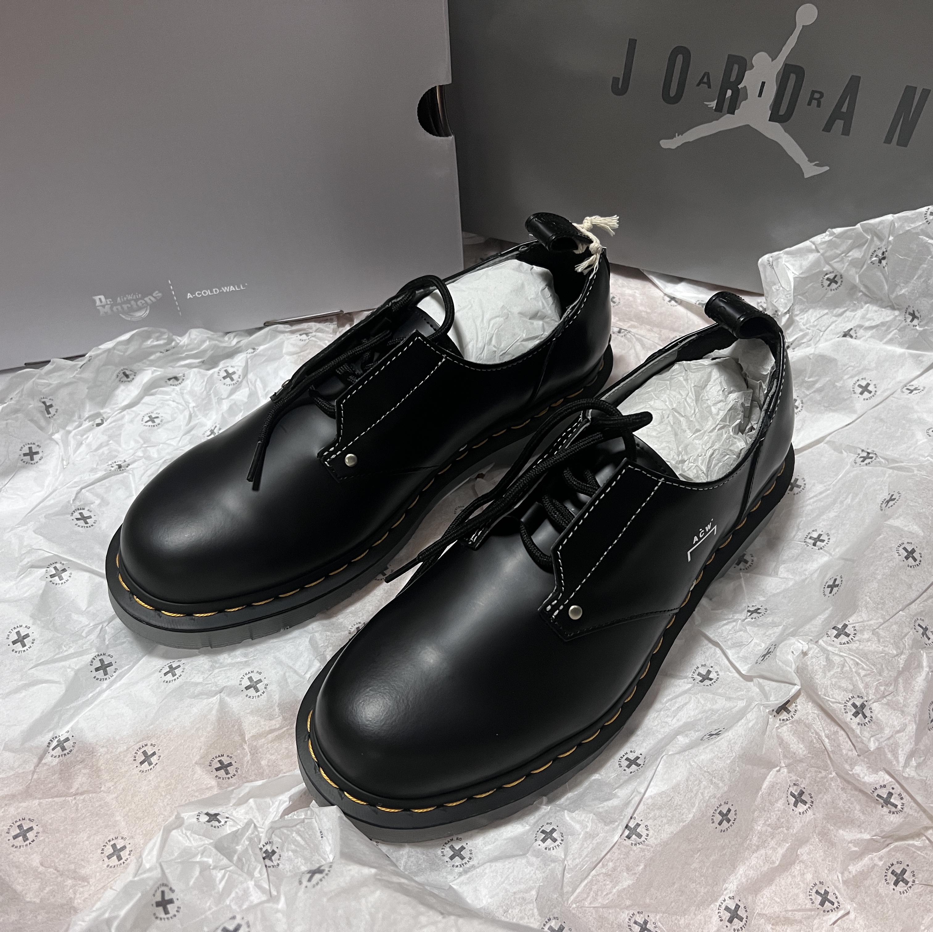 Dr. Martens x A-Cold-Wall 1461 Iced Black Smooth 착용 스타일 - 2