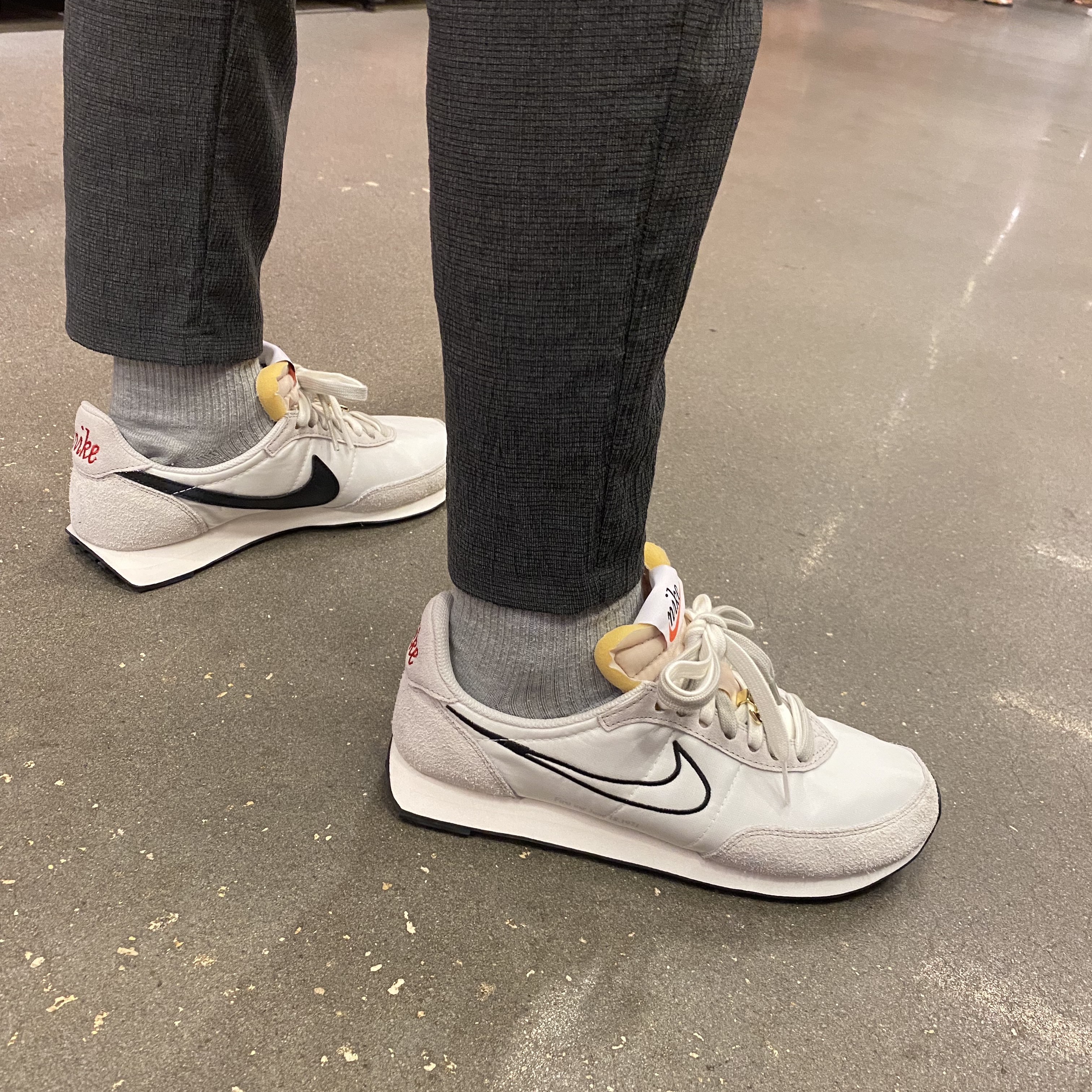 Nike Waffle Trainer 2 Sail Black 착용 스타일 - 1
