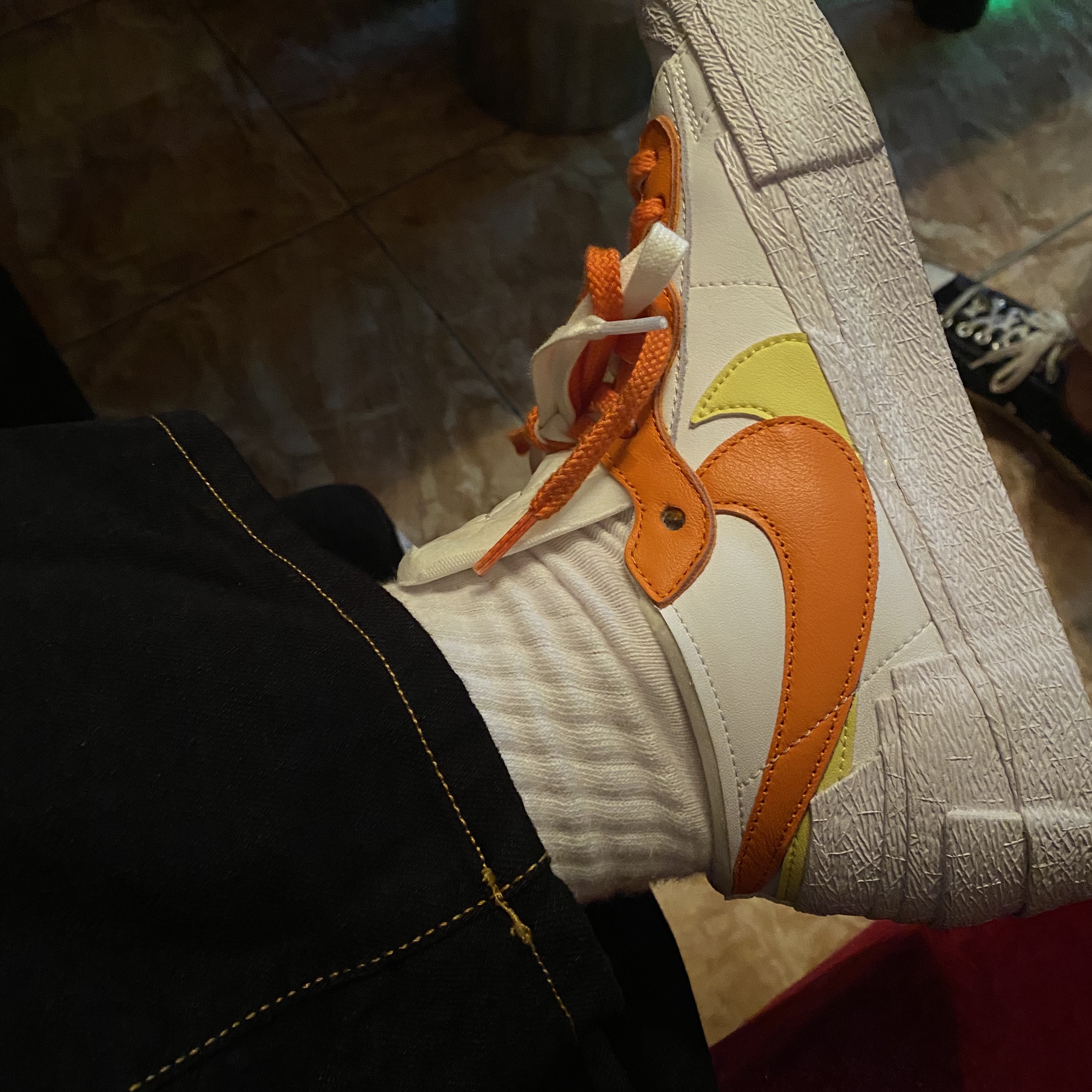 Nike x Sacai Blazer Low Magma Orange 착용 스타일