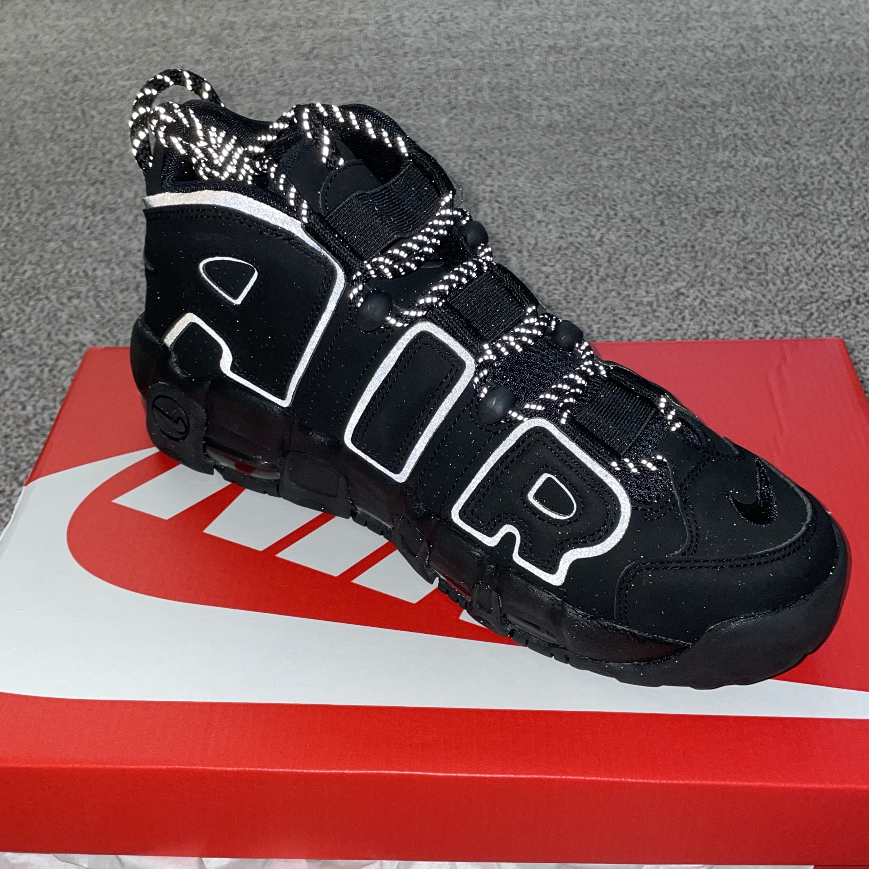 Nike Air More Uptempo Black Reflective 2017/2018 착용 스타일 - 2