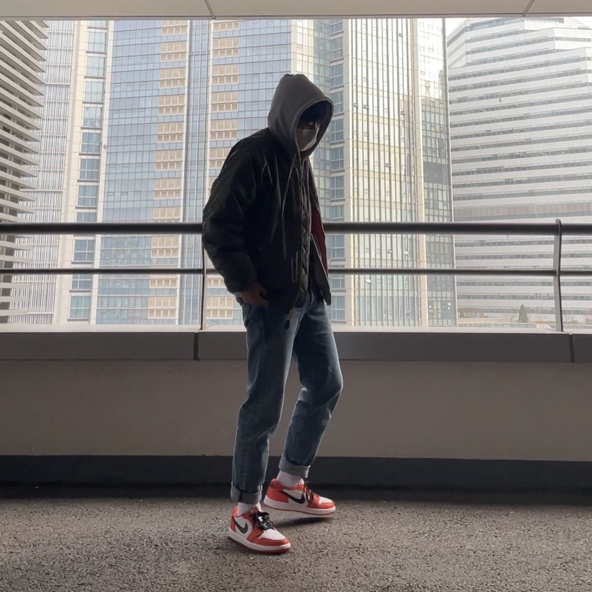 Jordan 1 Low OG Starfish 착용 스타일 - 4