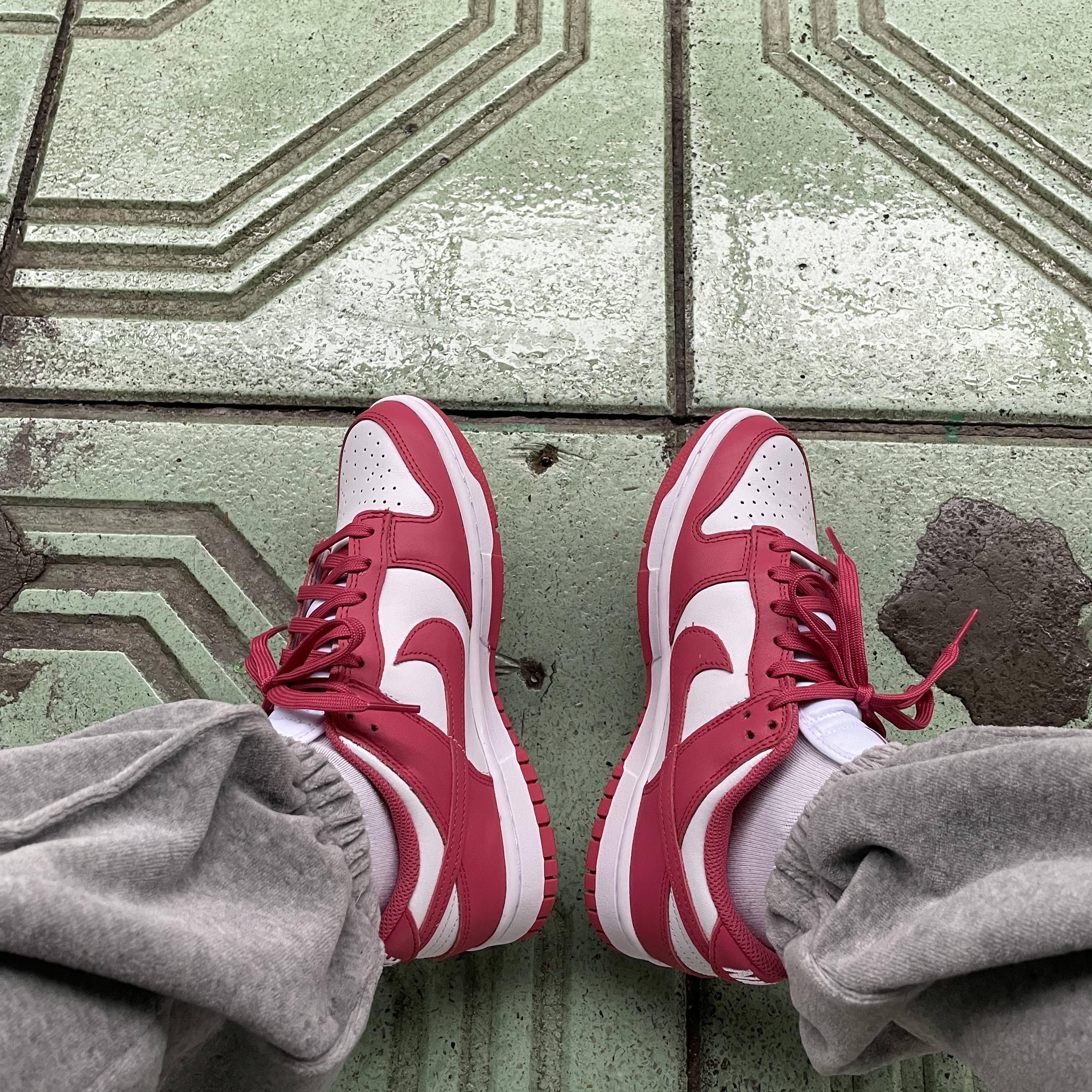(W) Nike Dunk Low Archeo Pink 착용 스타일 - 2