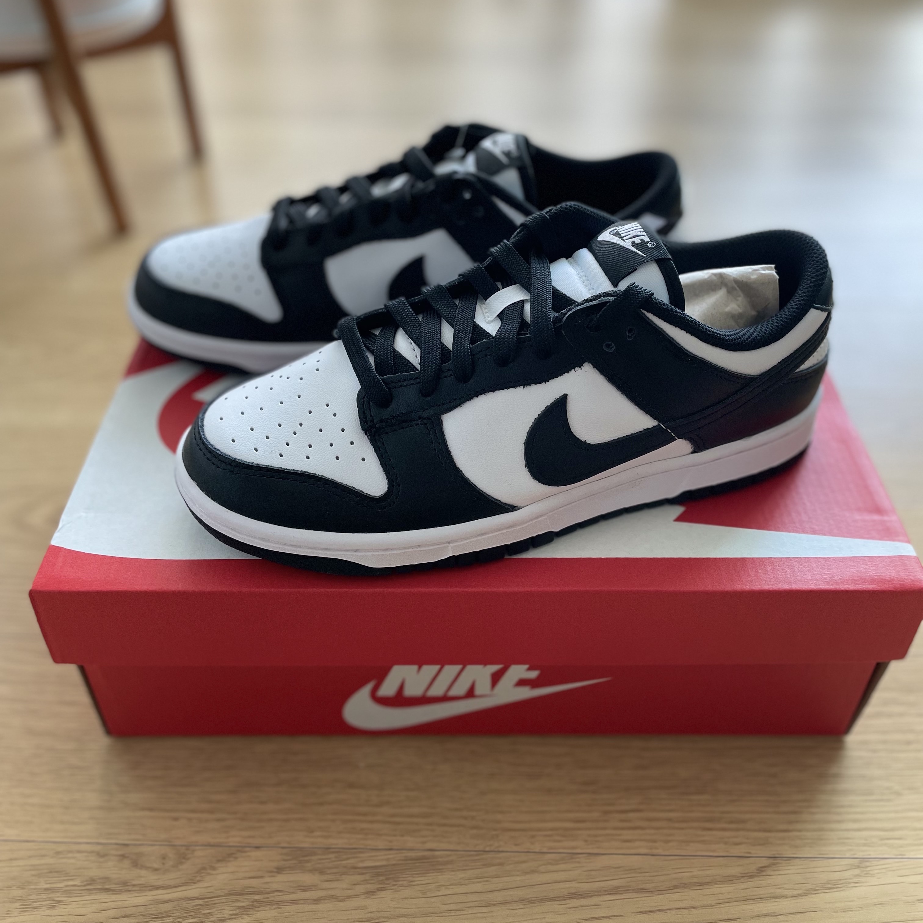 (W) Nike Dunk Low Black 착용 스타일 - 1