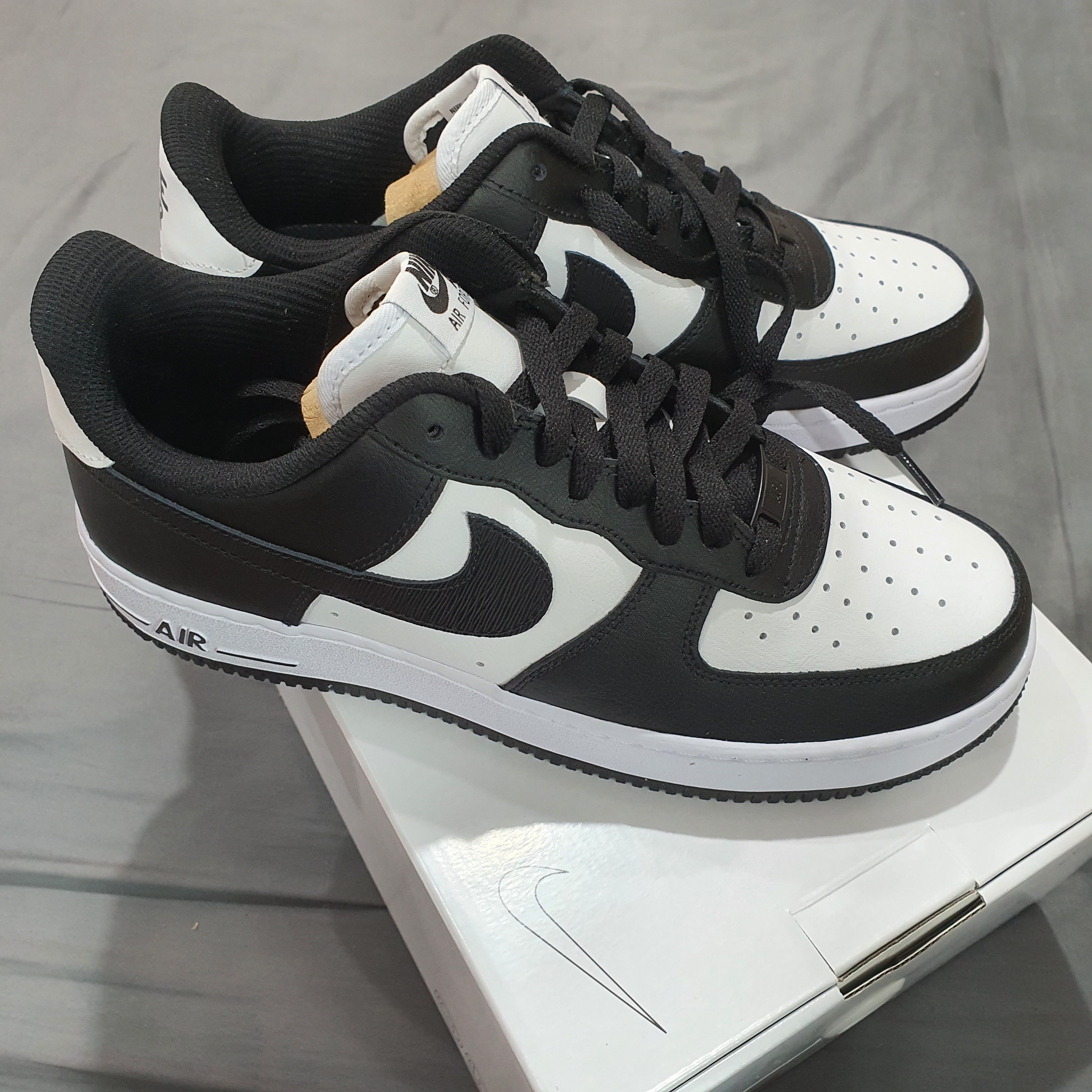 Nike Air Force 1 '07 Low White, Nike Dunk Low Retro Black 착용 스타일 - 3