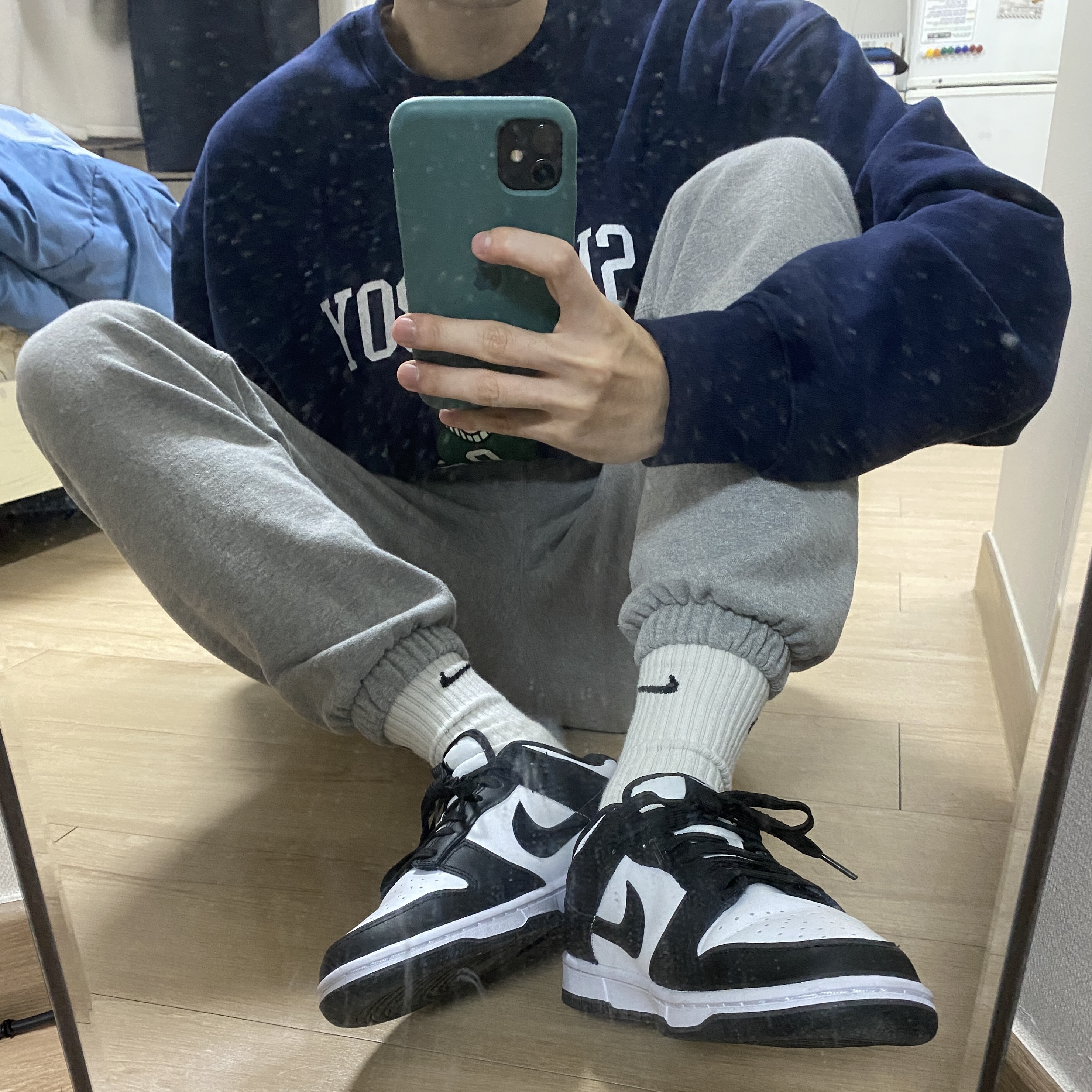 Nike Dunk Low Retro Black 착용 스타일