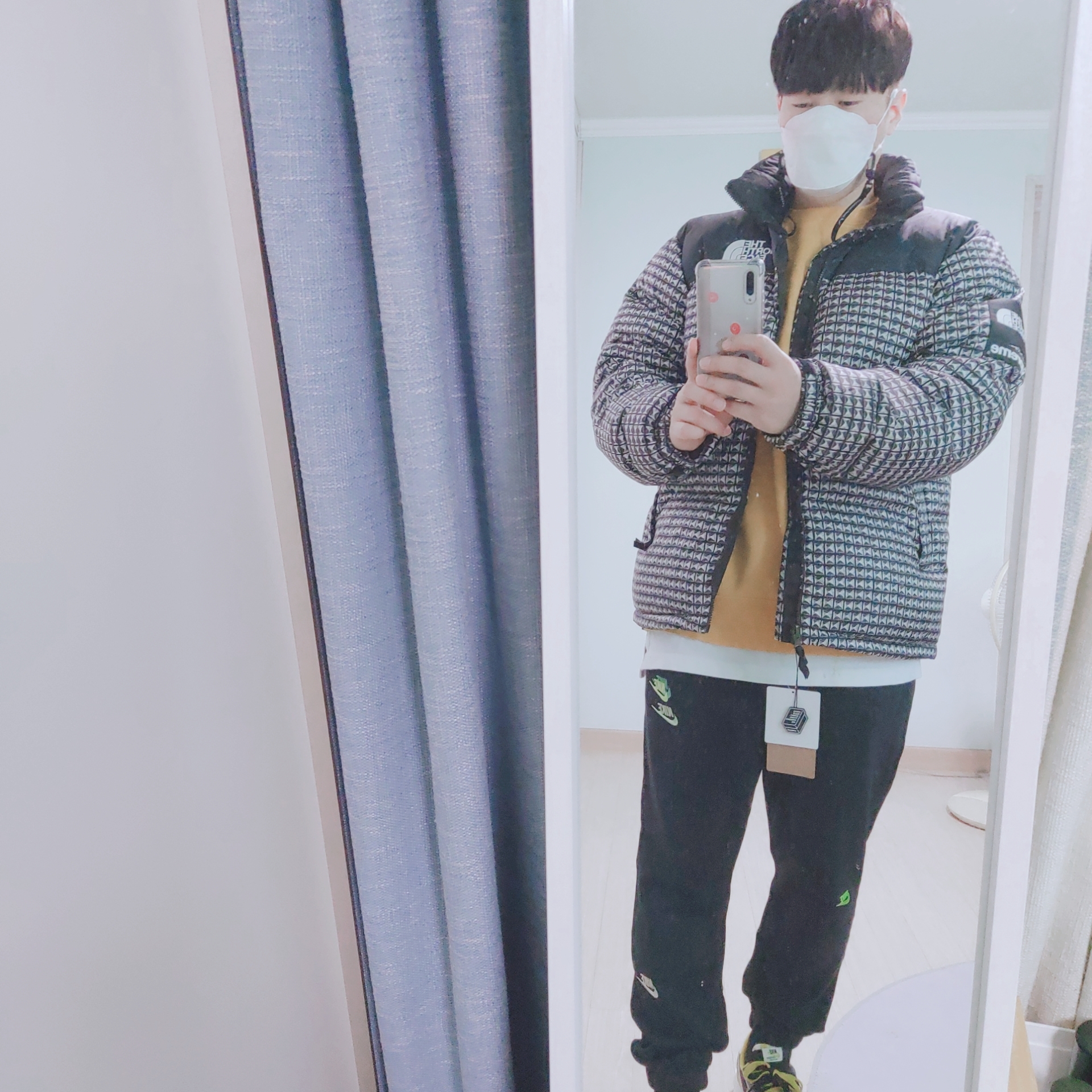 Supreme x The North Face Studded Nuptse Jacket Black - 21SS 착용 스타일