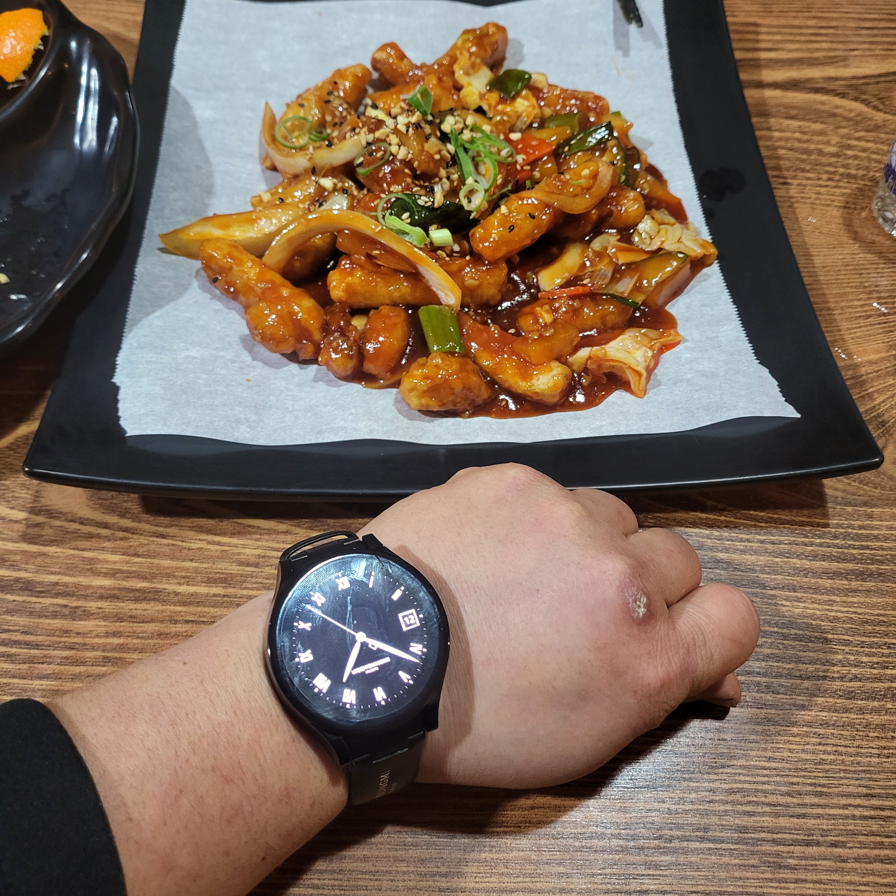 Samsung Galaxy Watch4 44mm Wooyoungmi Edition (Korean Ver.), Samsung Galaxy Watch4 Classic Thom Browne Edition (Korean Ver.) 착용 스타일 - 2