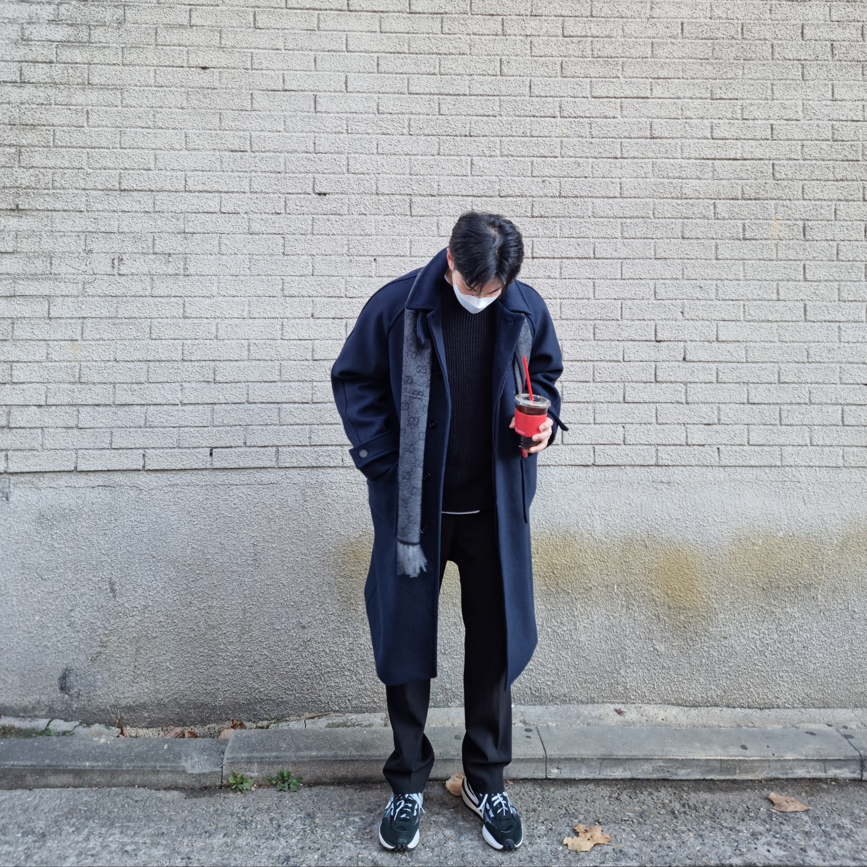 Nike x Sacai VaporWaffle Black White 착용 스타일 - 2