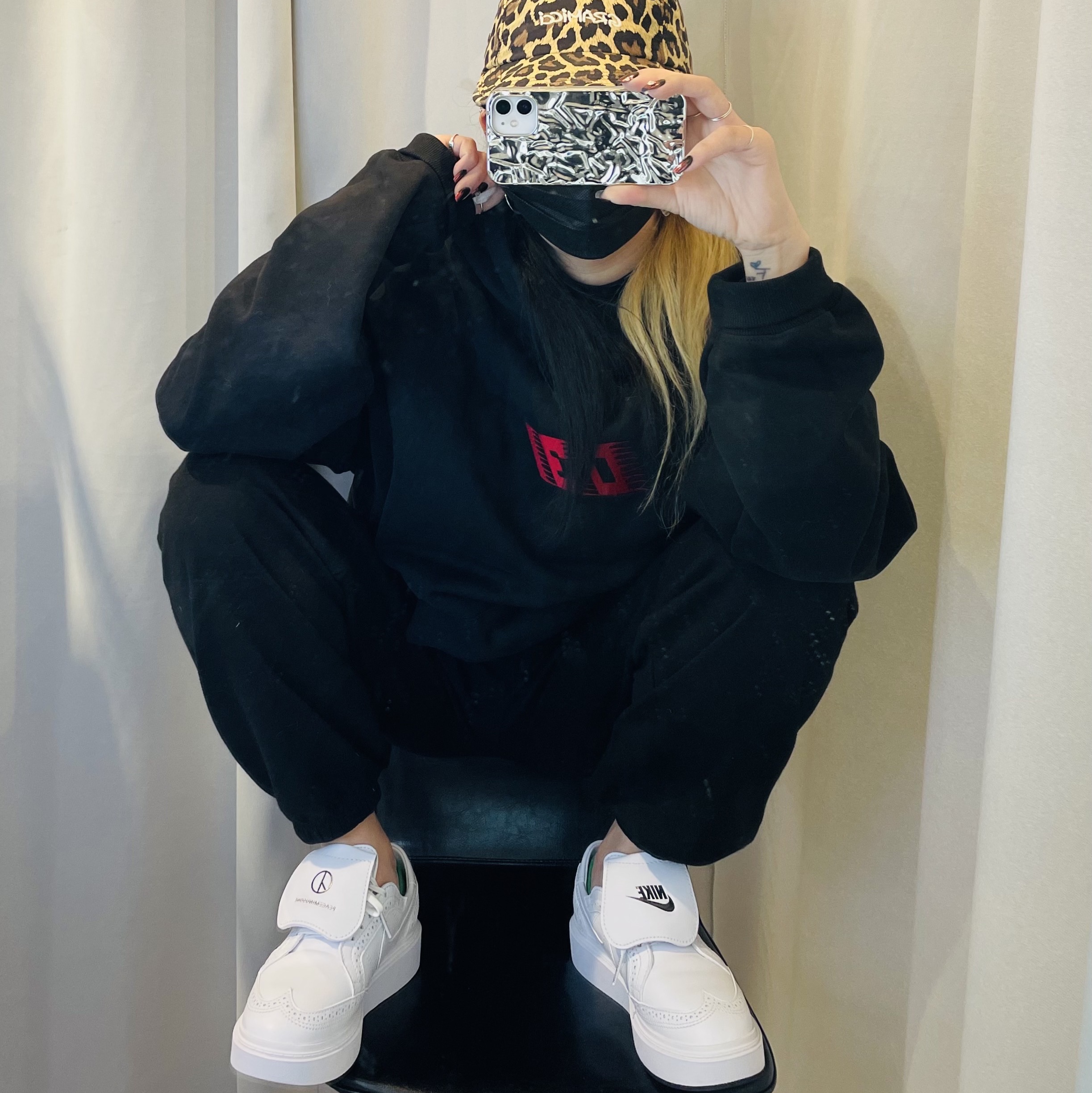 Nike x Peaceminusone Kwondo1 White, Darkr8m Studio x Libilly 031 Hoodie Black 착용 스타일 - 1