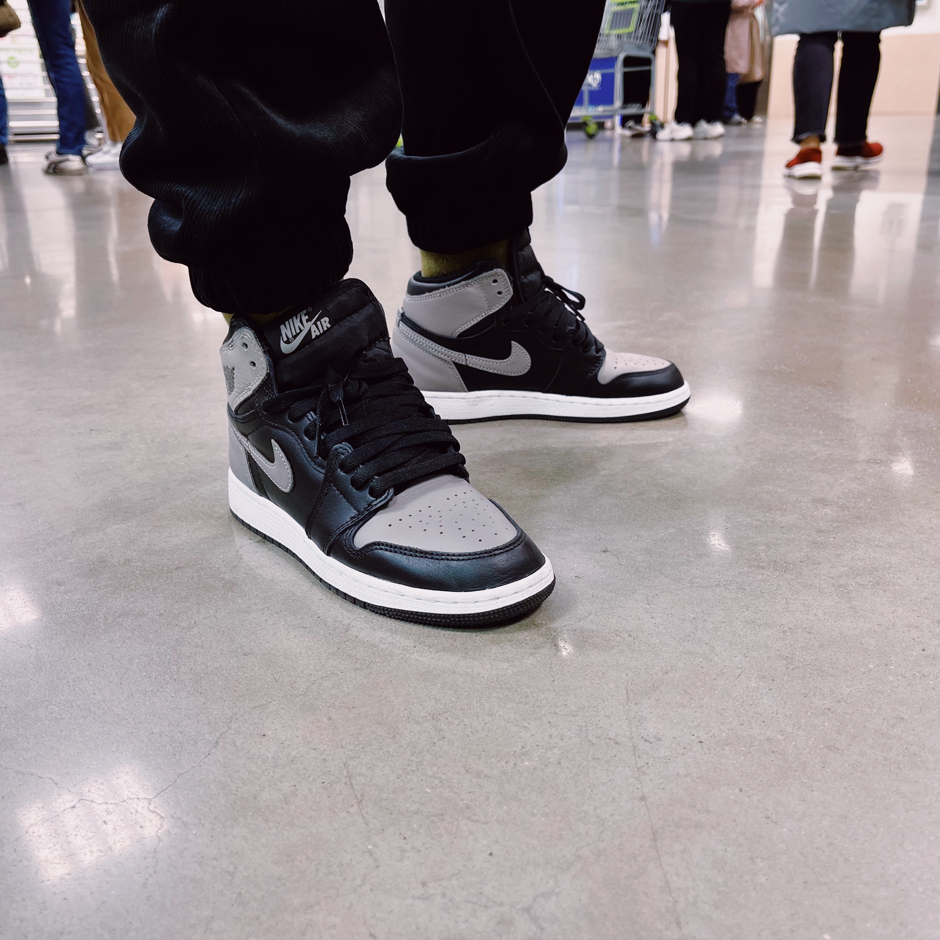Jordan 1 Retro High Spider-Man Origin Story, Jordan 1 Retro High OG Shadow 2018 착용 스타일 - 2
