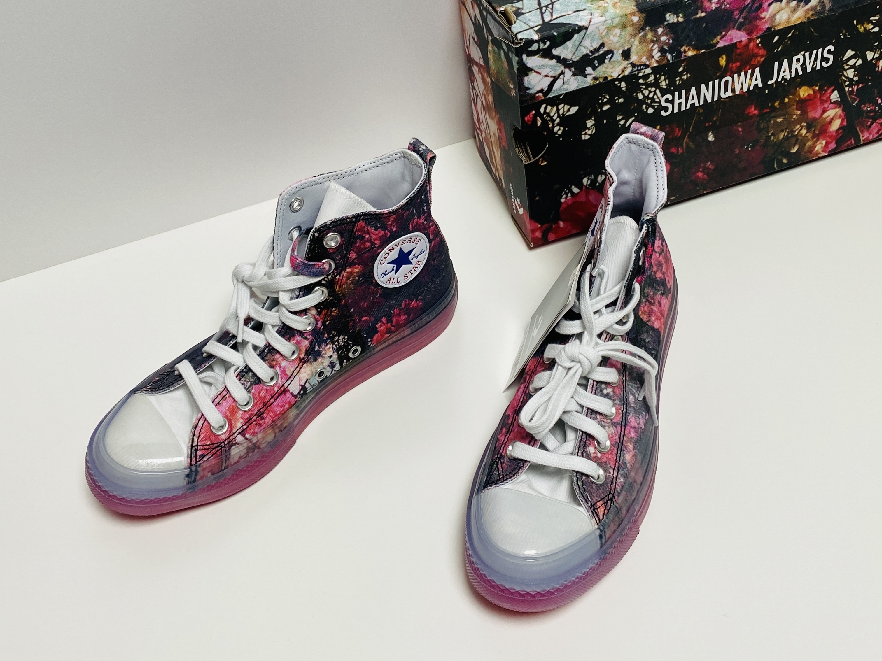 Converse x Shaniqwa Jarvis Chuck Taylor All Star CX 착용 스타일 - 2