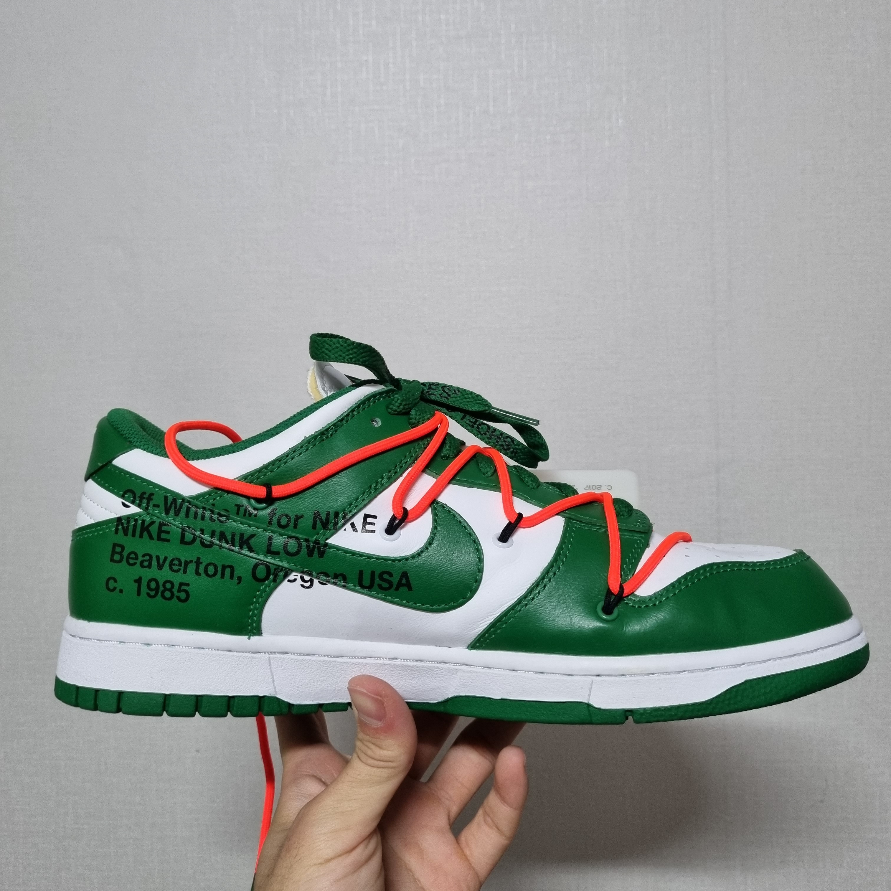 Nike x Off-White Dunk Low Pine Green 착용 스타일 - 1