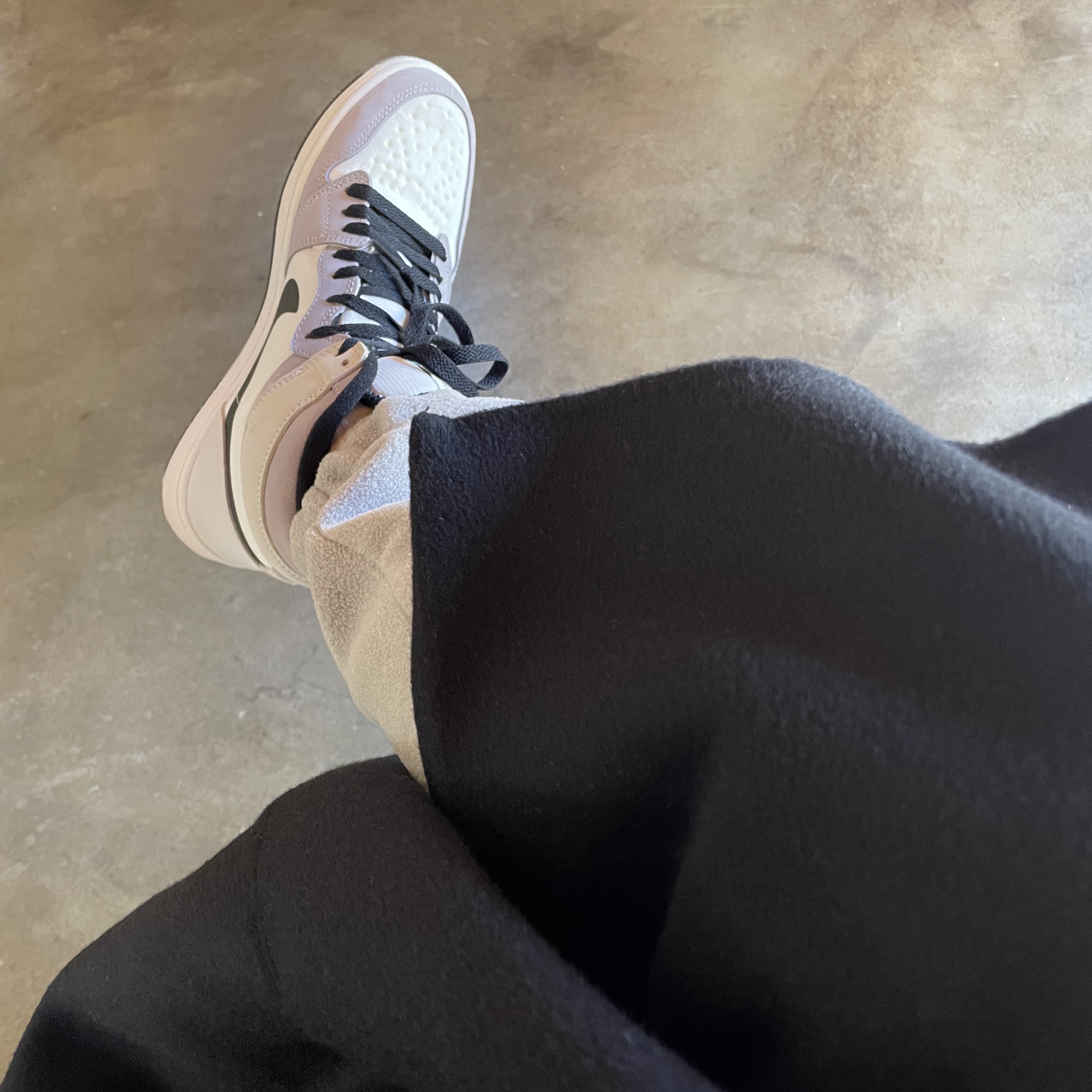 Jordan 1 Element Gore-Tex Sail 착용 스타일 - 1