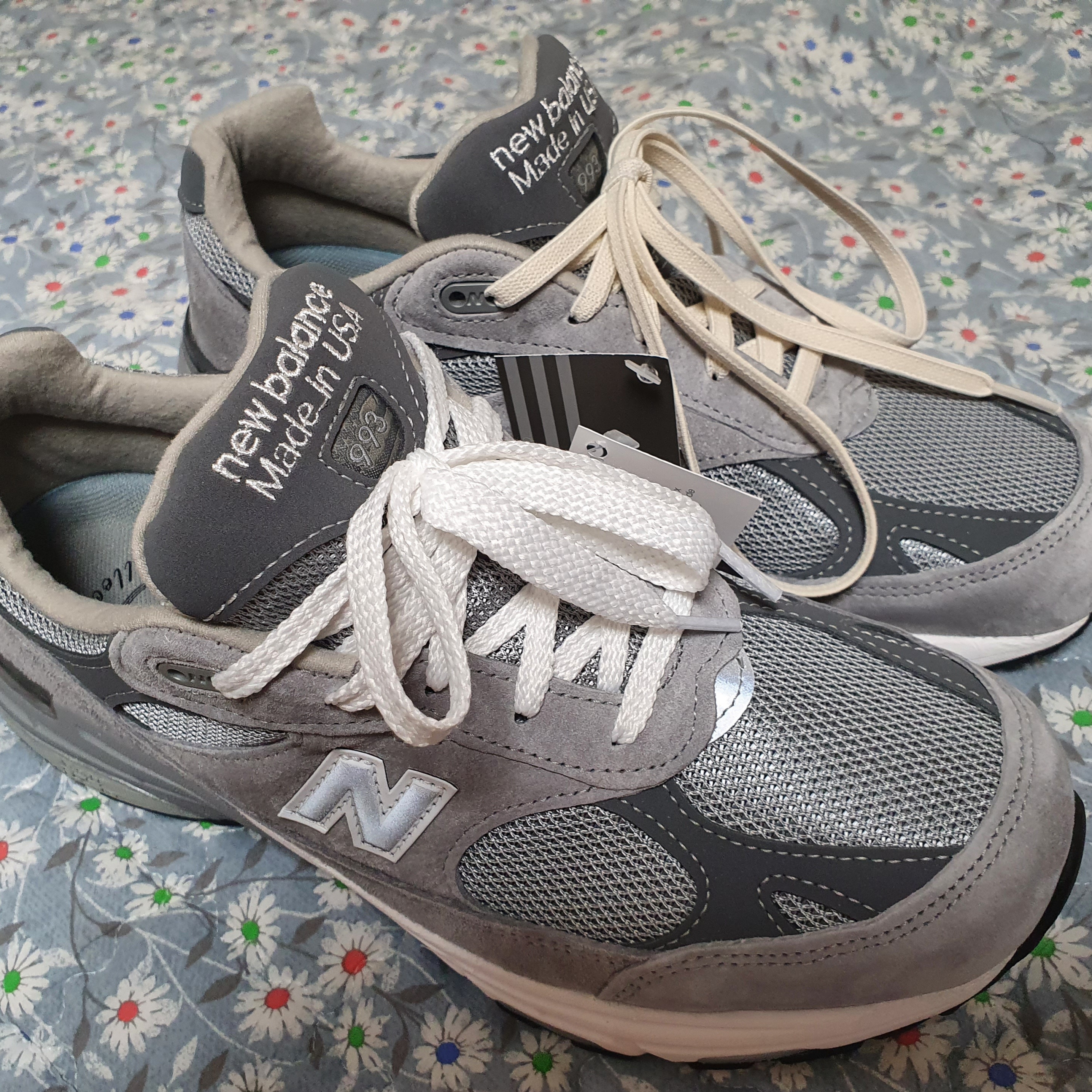 (W) New Balance 993 Made in USA Grey - D Wide 착용 스타일 - 1