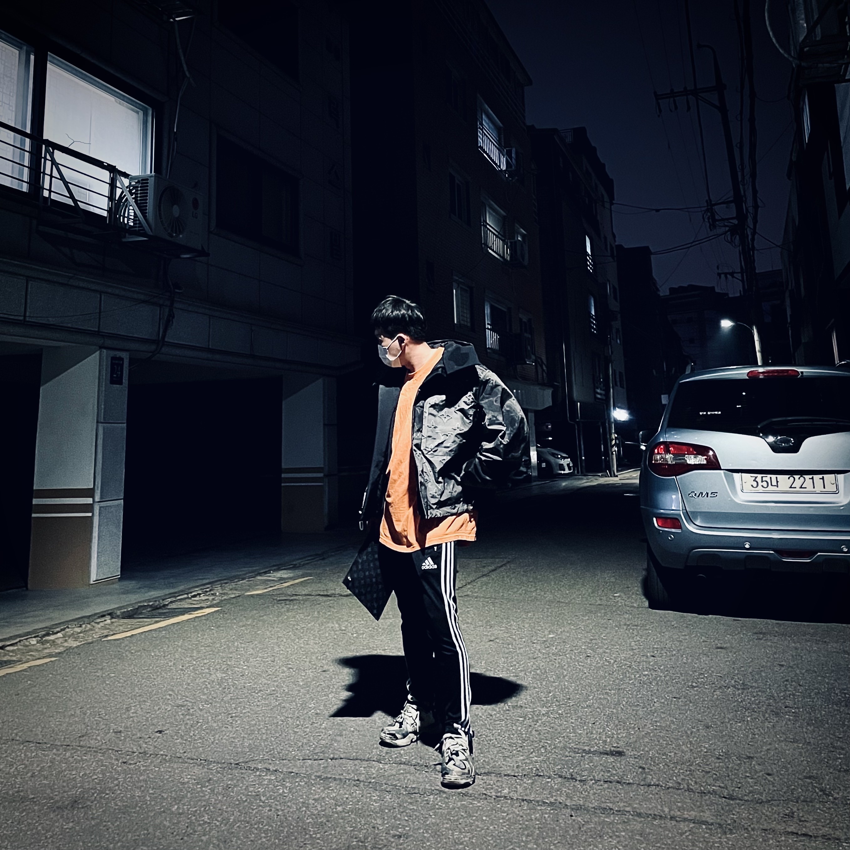 Reebok x Vetements Genetically Modified Pump Dirty Chalk 착용 스타일