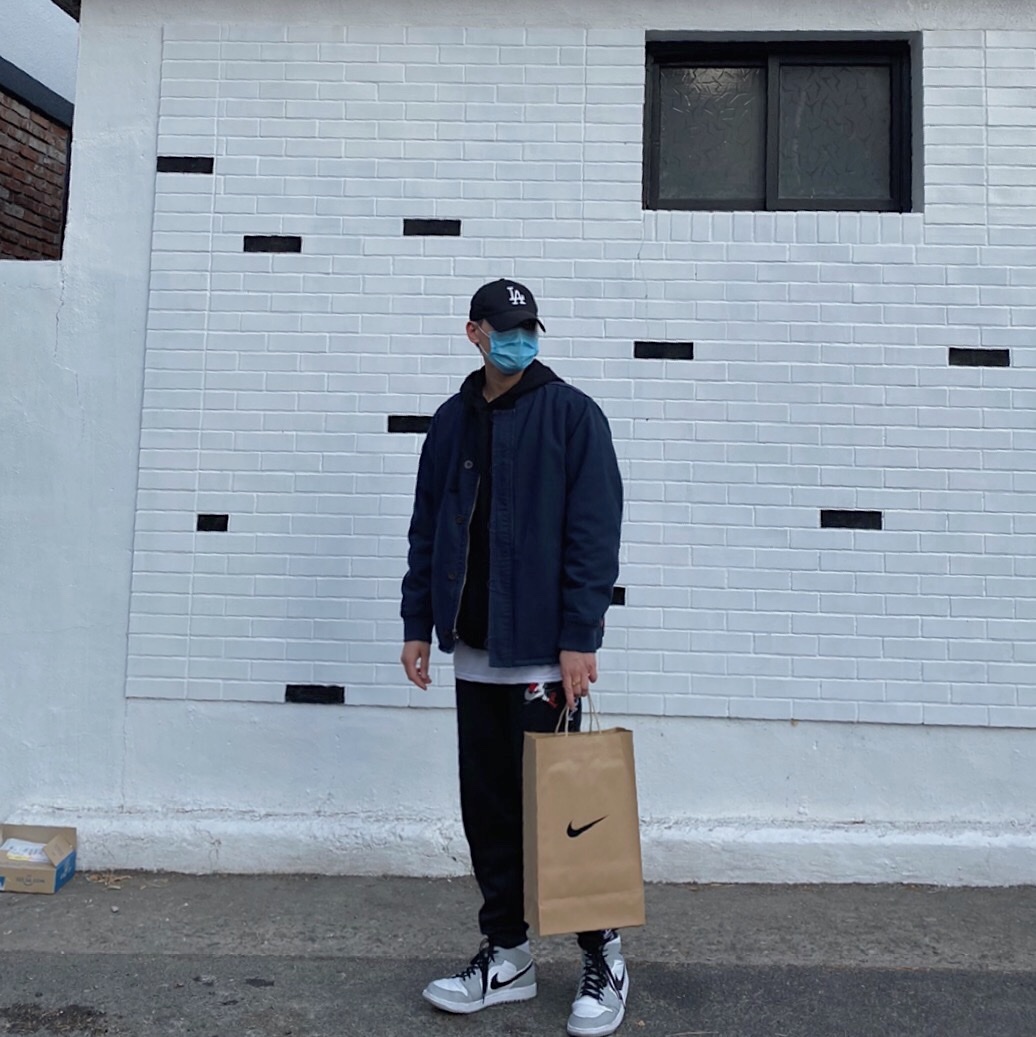 Jordan 1 Mid Light Smoke Grey 착용 스타일
