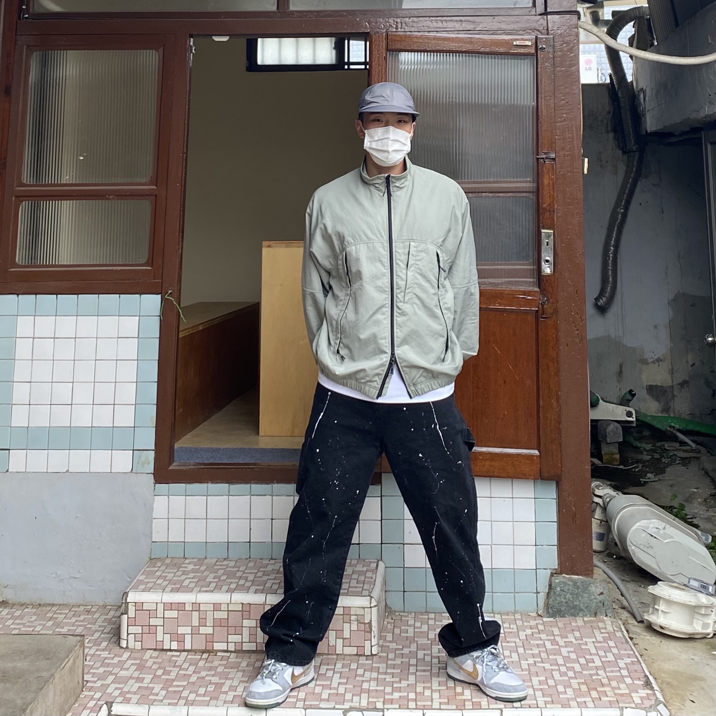 Nike x Sean Cliver SB Dunk Low Holiday Special 착용 스타일