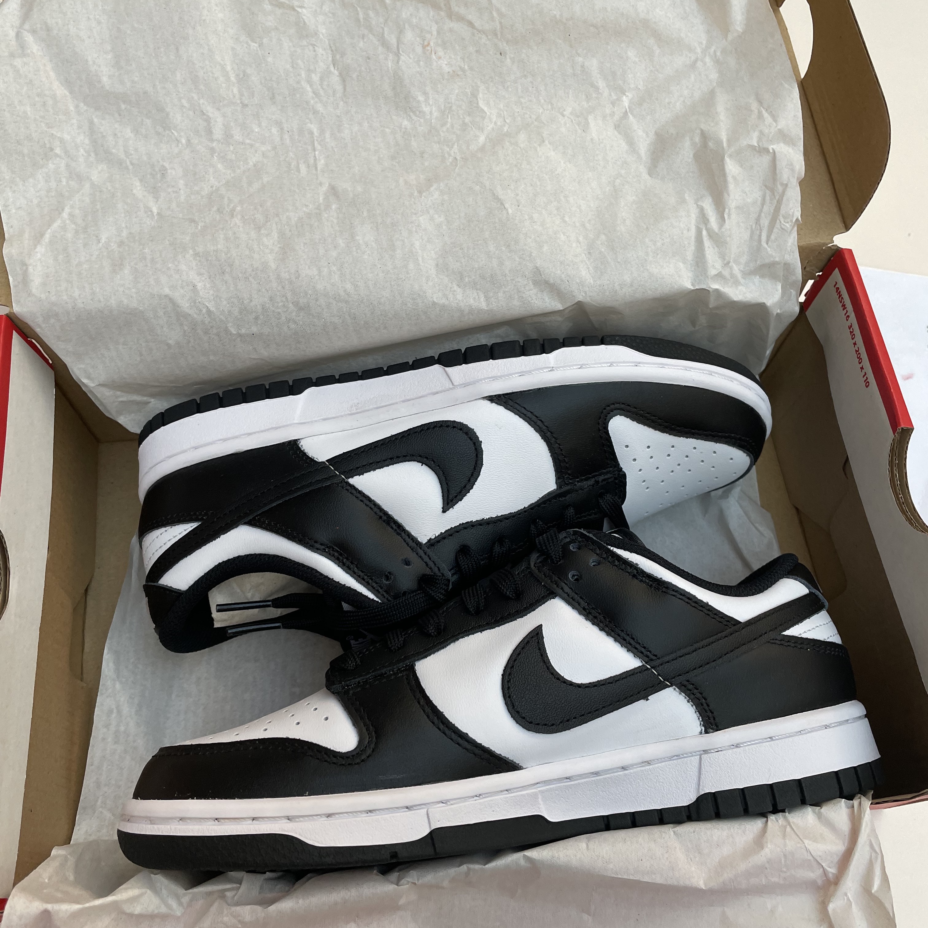 (W) Nike Dunk Low Black 착용 스타일 - 2