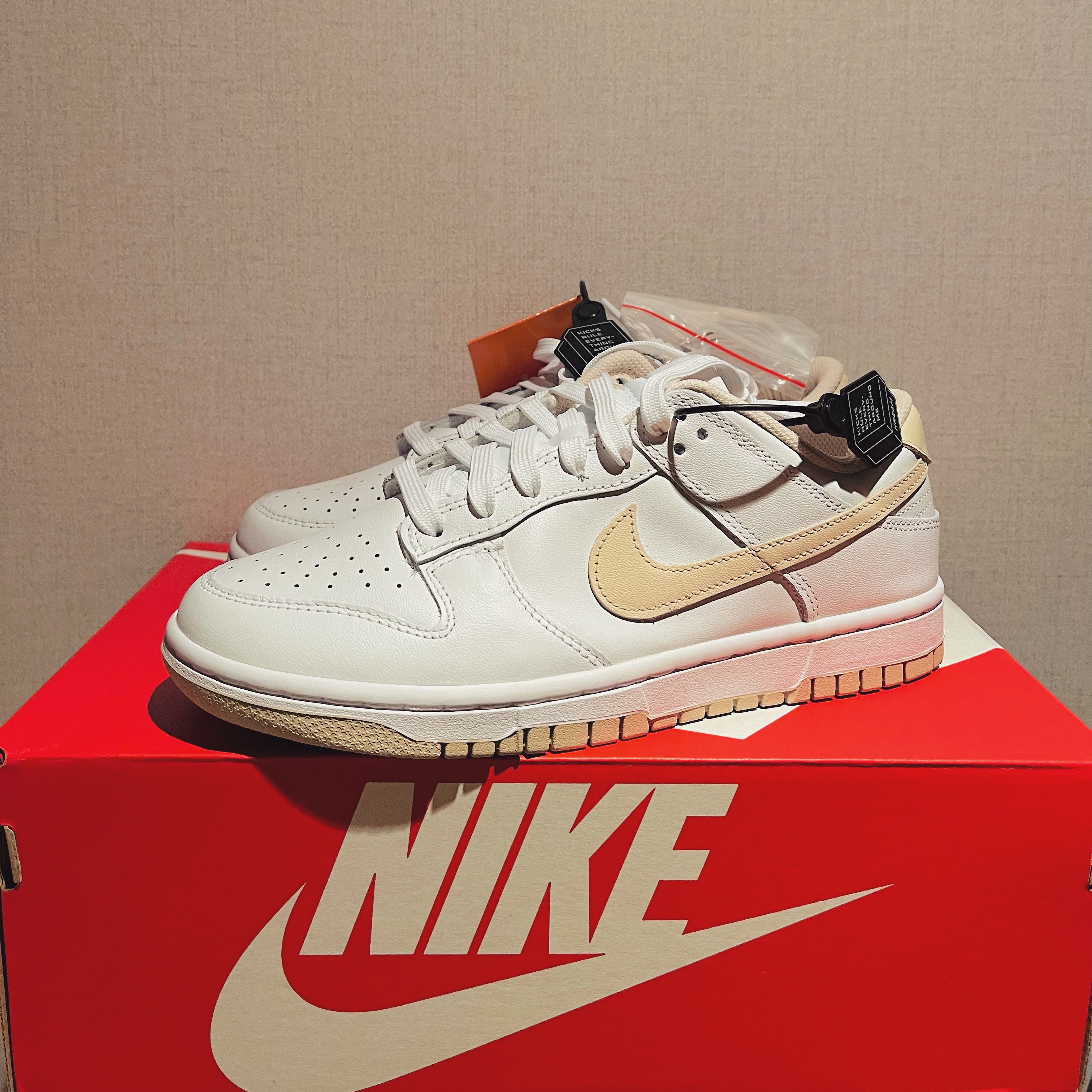 (W) Nike Dunk Low Pearl White 착용 스타일