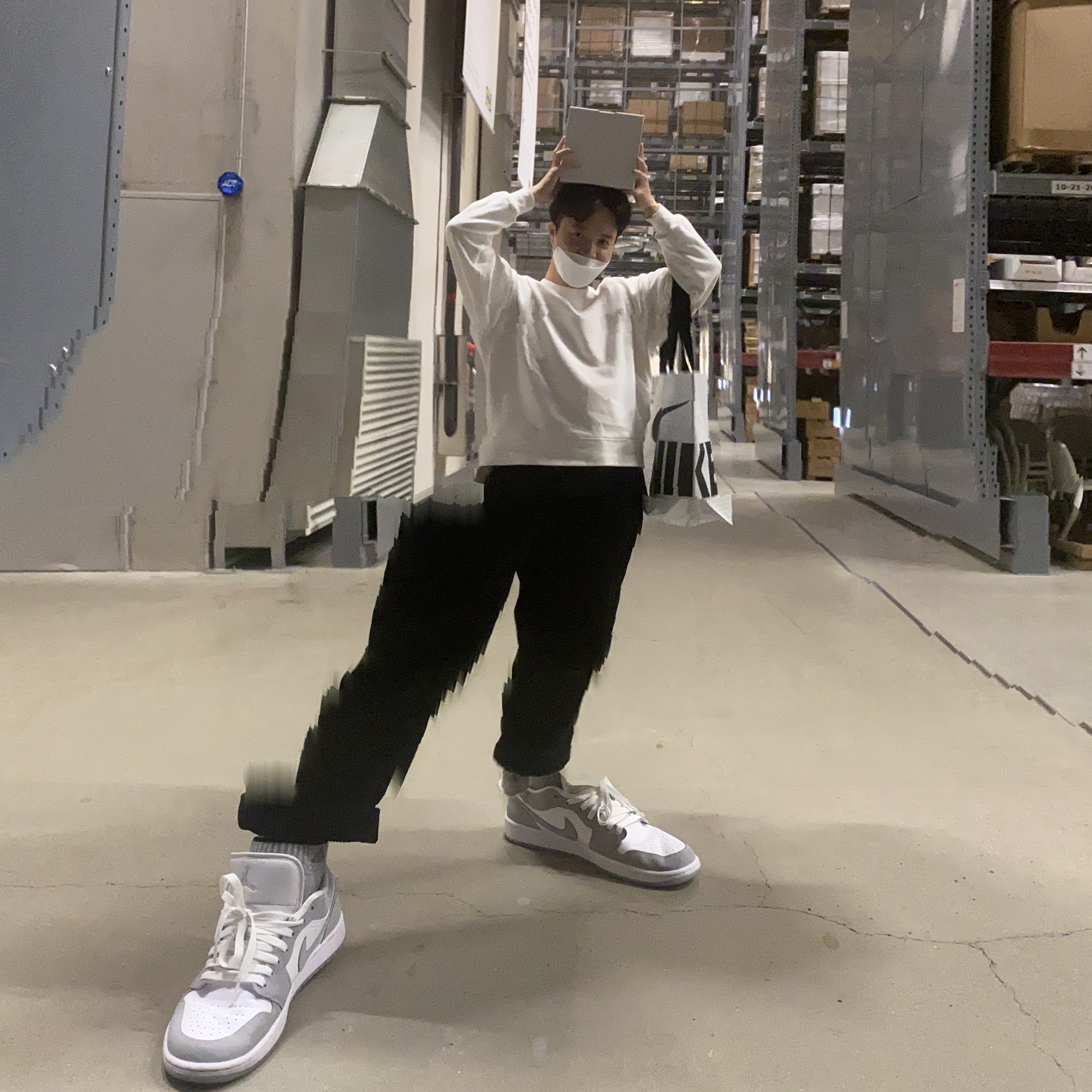 (W) Jordan 1 Low White Wolf Grey 착용 스타일