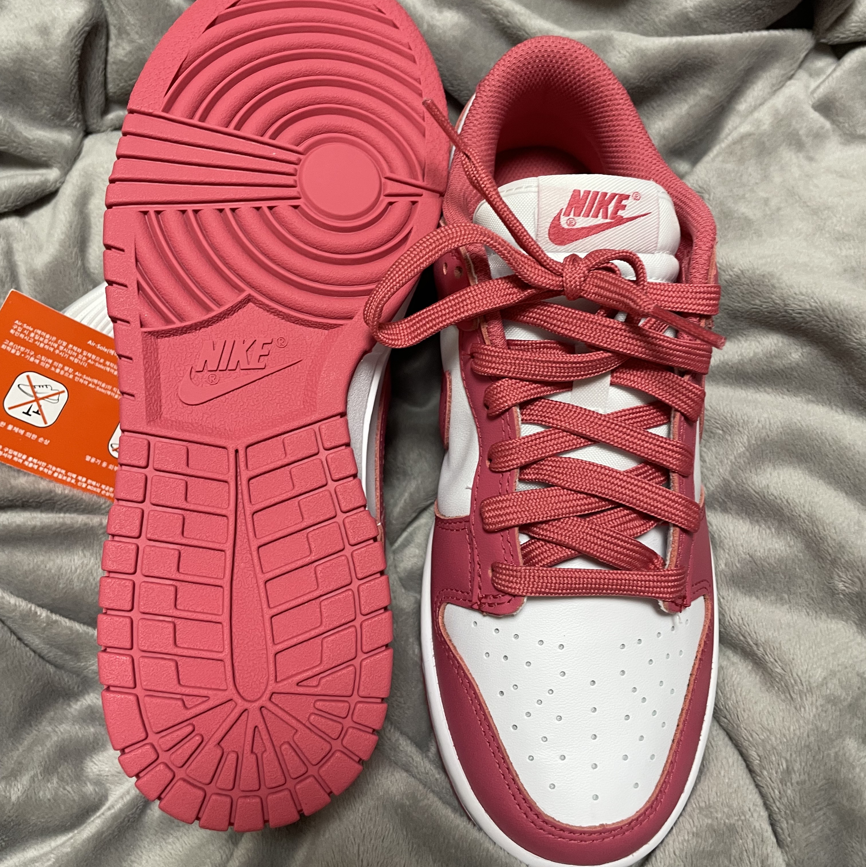 (W) Nike Dunk Low Archeo Pink 착용 스타일 - 2