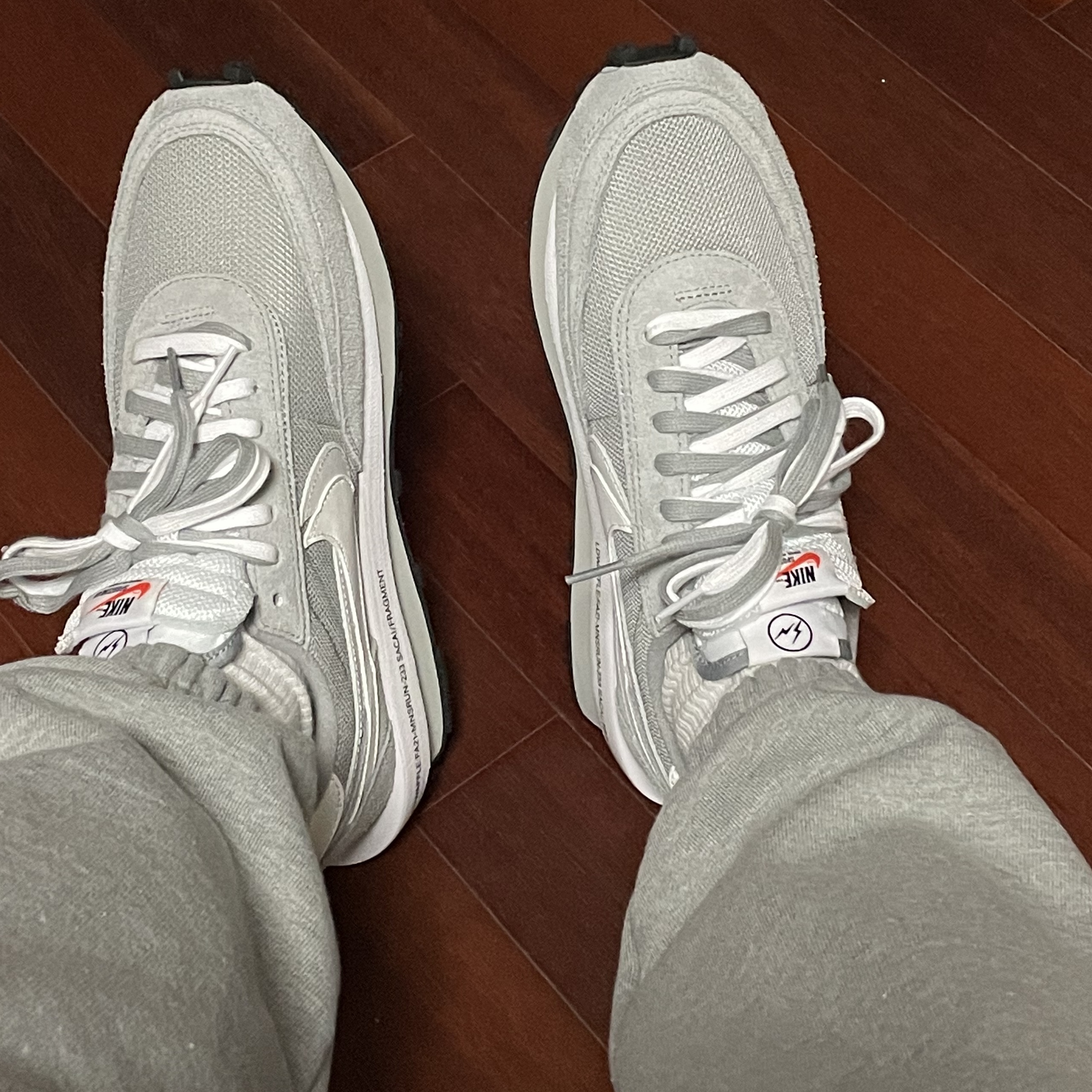 Nike x Sacai x Fragment LDWaffle Light Smoke Grey 착용 스타일