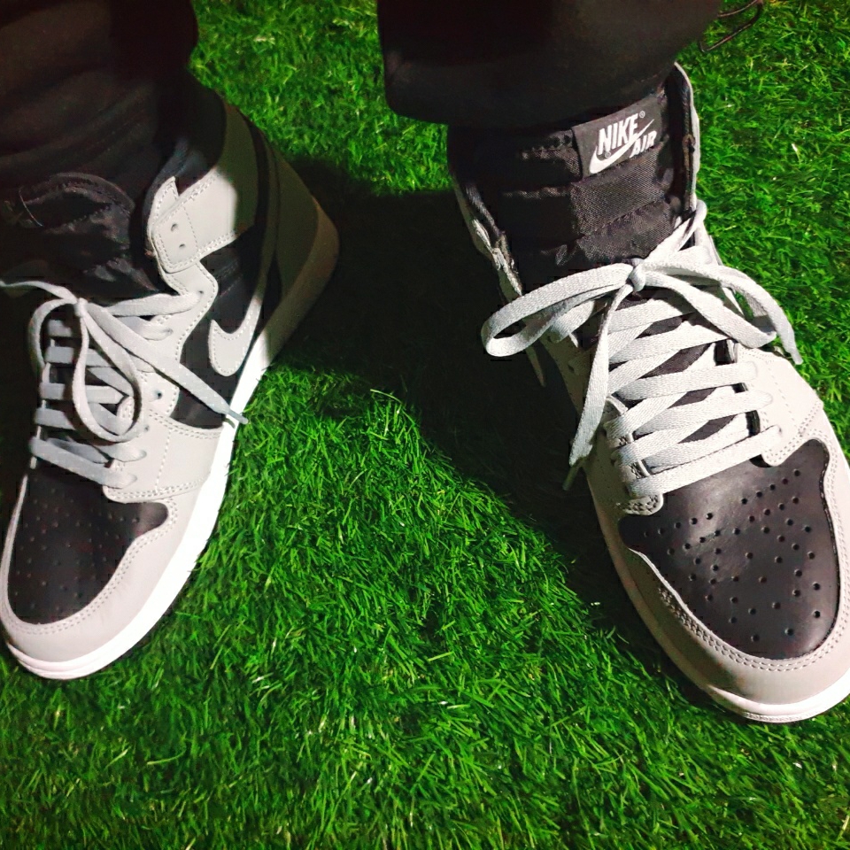 Jordan 1 Retro High OG Shadow 2.0, Nike Big Swoosh Full Zip Jacket Black Anthracite 착용 스타일 - 4