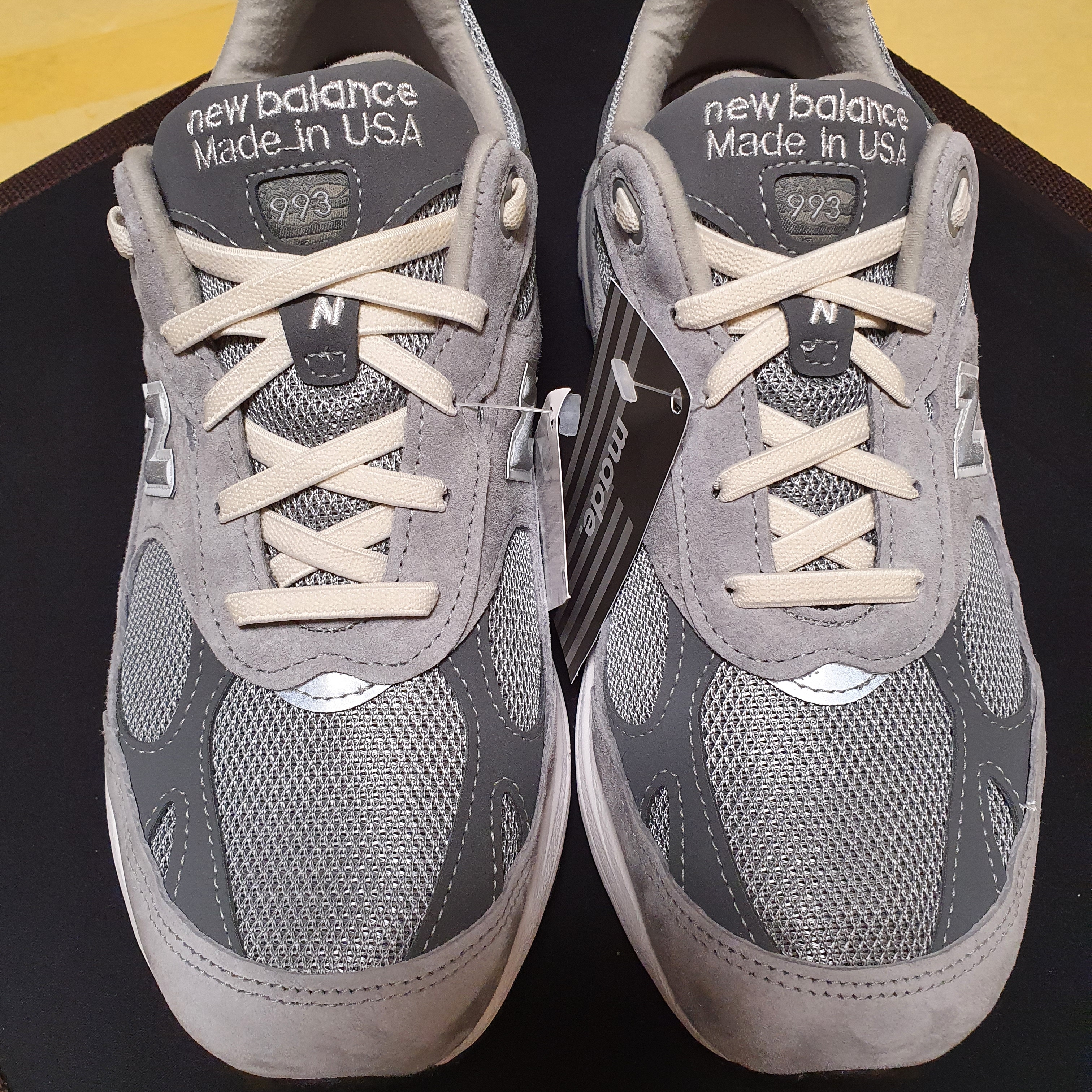(W) New Balance 993 Made in USA Grey - D Wide 착용 스타일 - 2