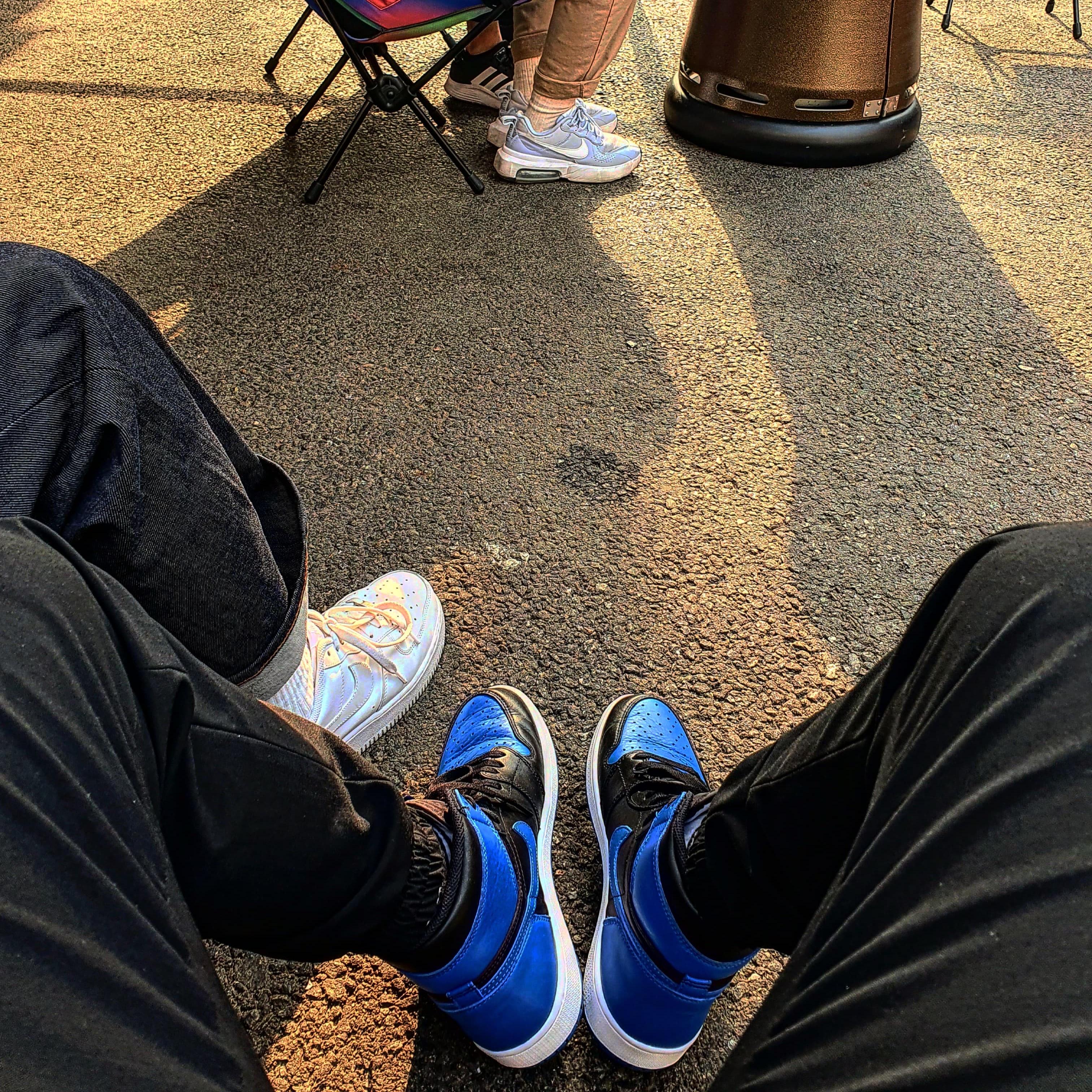 Jordan 1 Retro Royal 2017, Nike Air Force 1 '07 Low White 착용 스타일