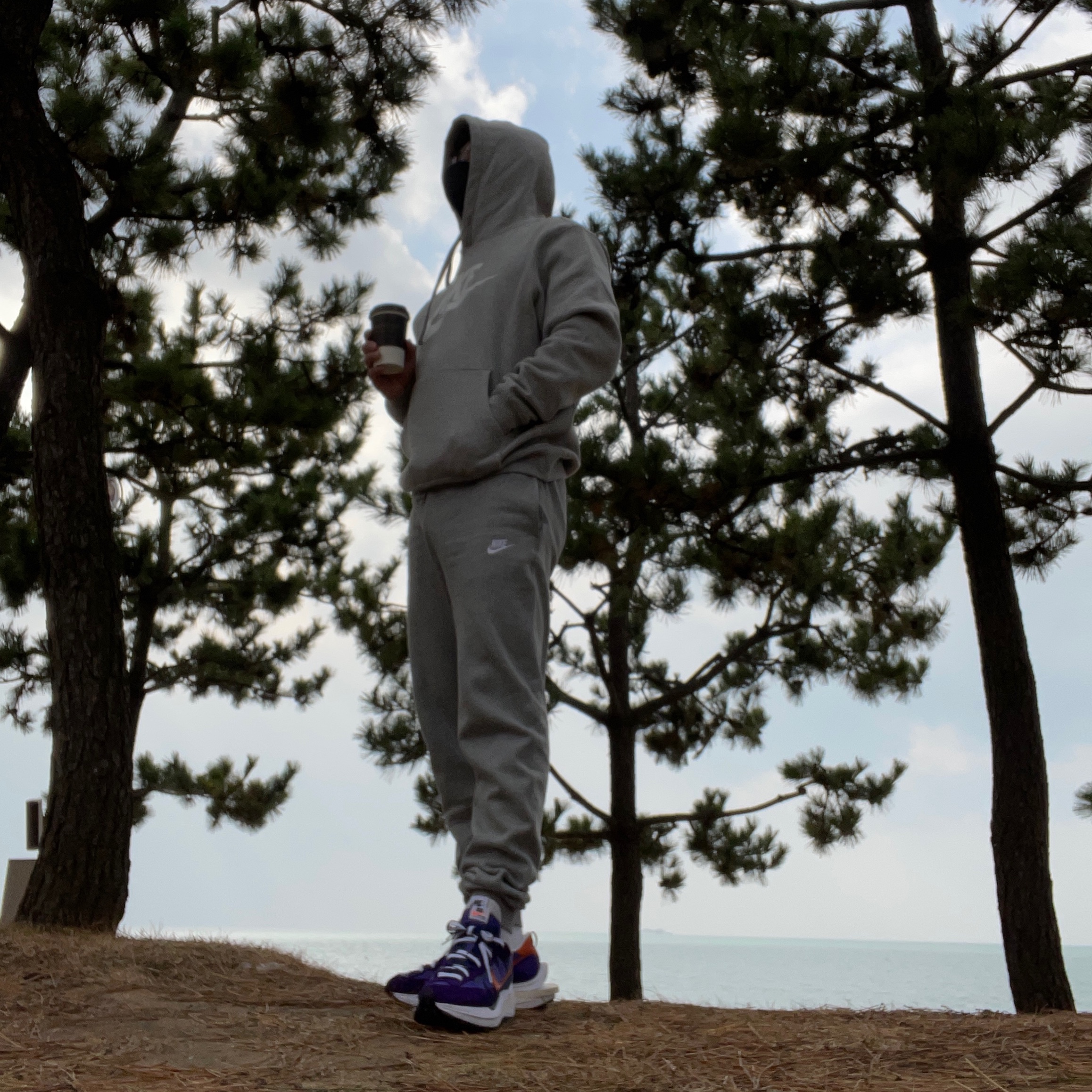 Nike x Sacai VaporWaffle Dark Iris 착용 스타일 - 2