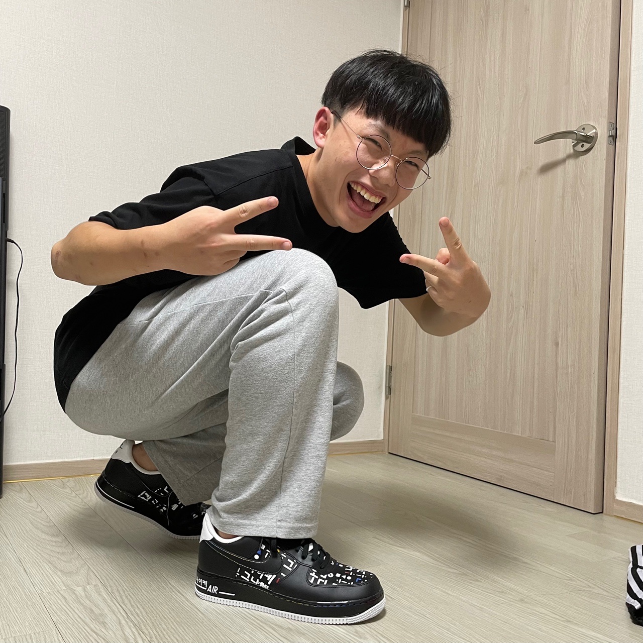 Nike Air Force 1 '07 LV8 Hangul Day 착용 스타일