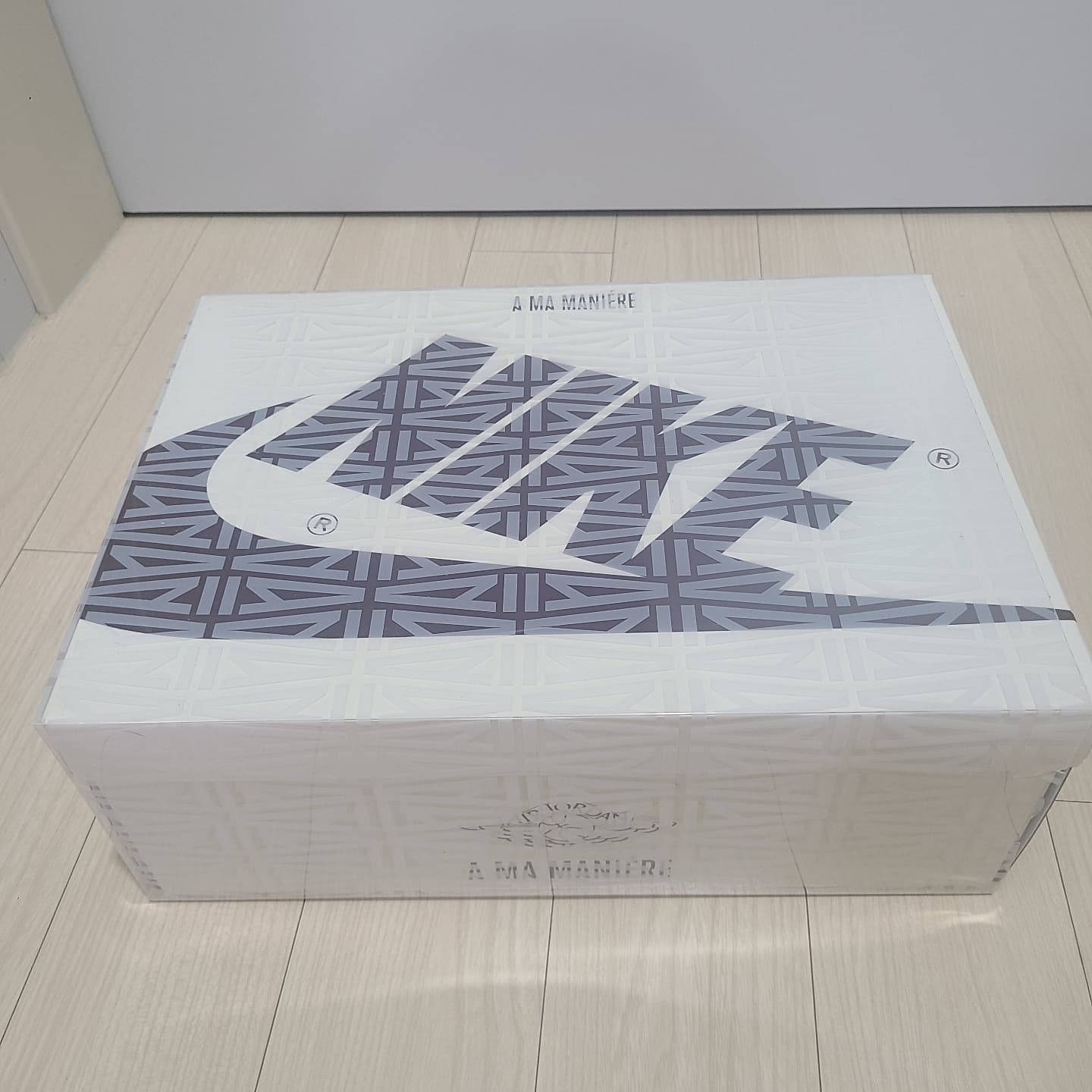 Jordan 1 x A Ma Maniere Retro High OG SP Sail and Burgundy 착용 스타일 - 2