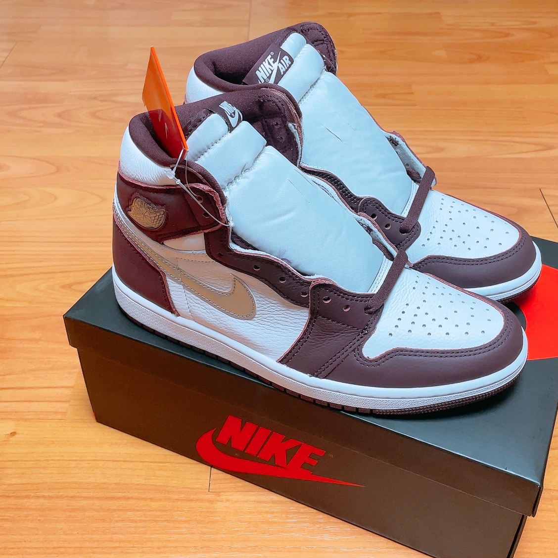 Jordan 1 Retro High OG Bordeaux 착용 스타일 - 3