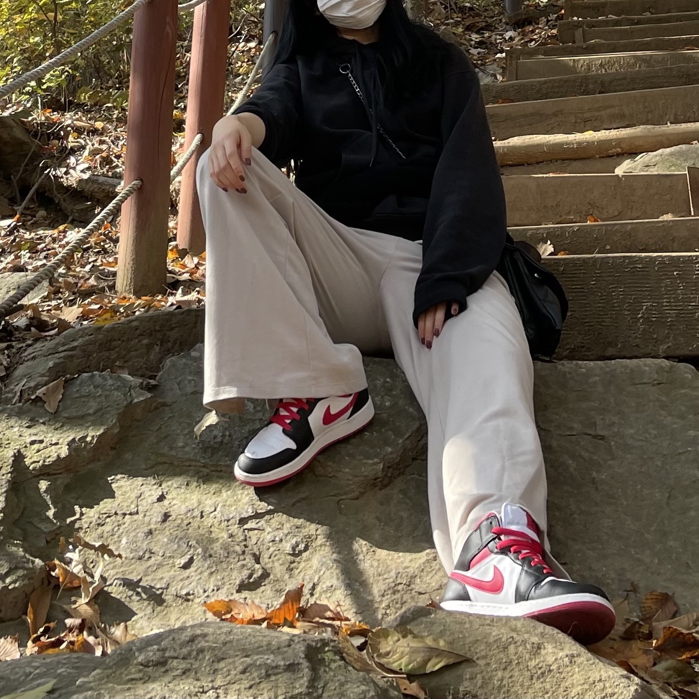 (GS) Jordan 1 Mid Very Berry  착용 스타일