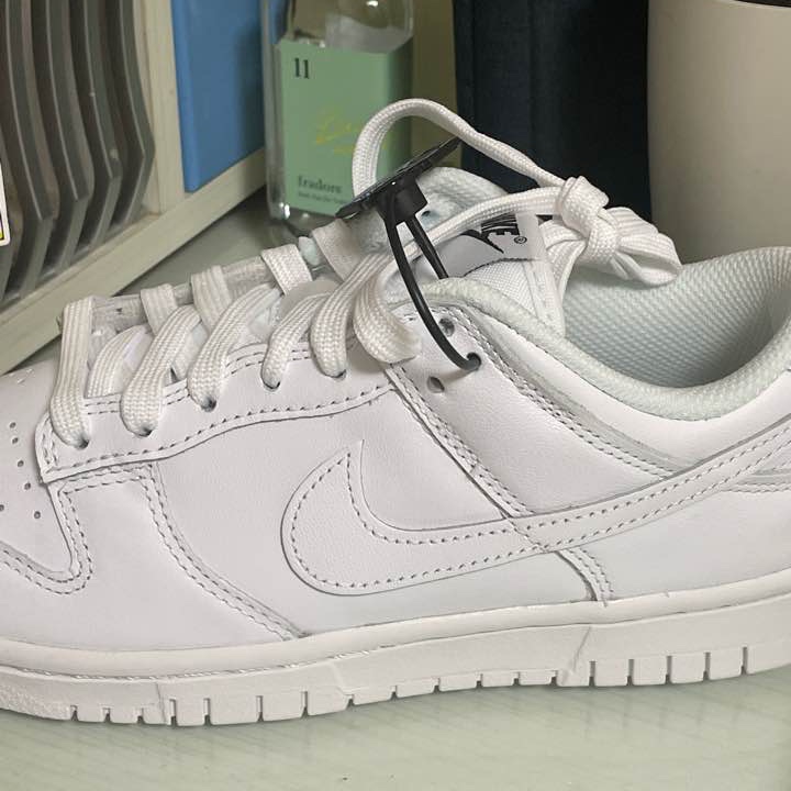 (W) Nike Dunk Low Triple White 착용 스타일