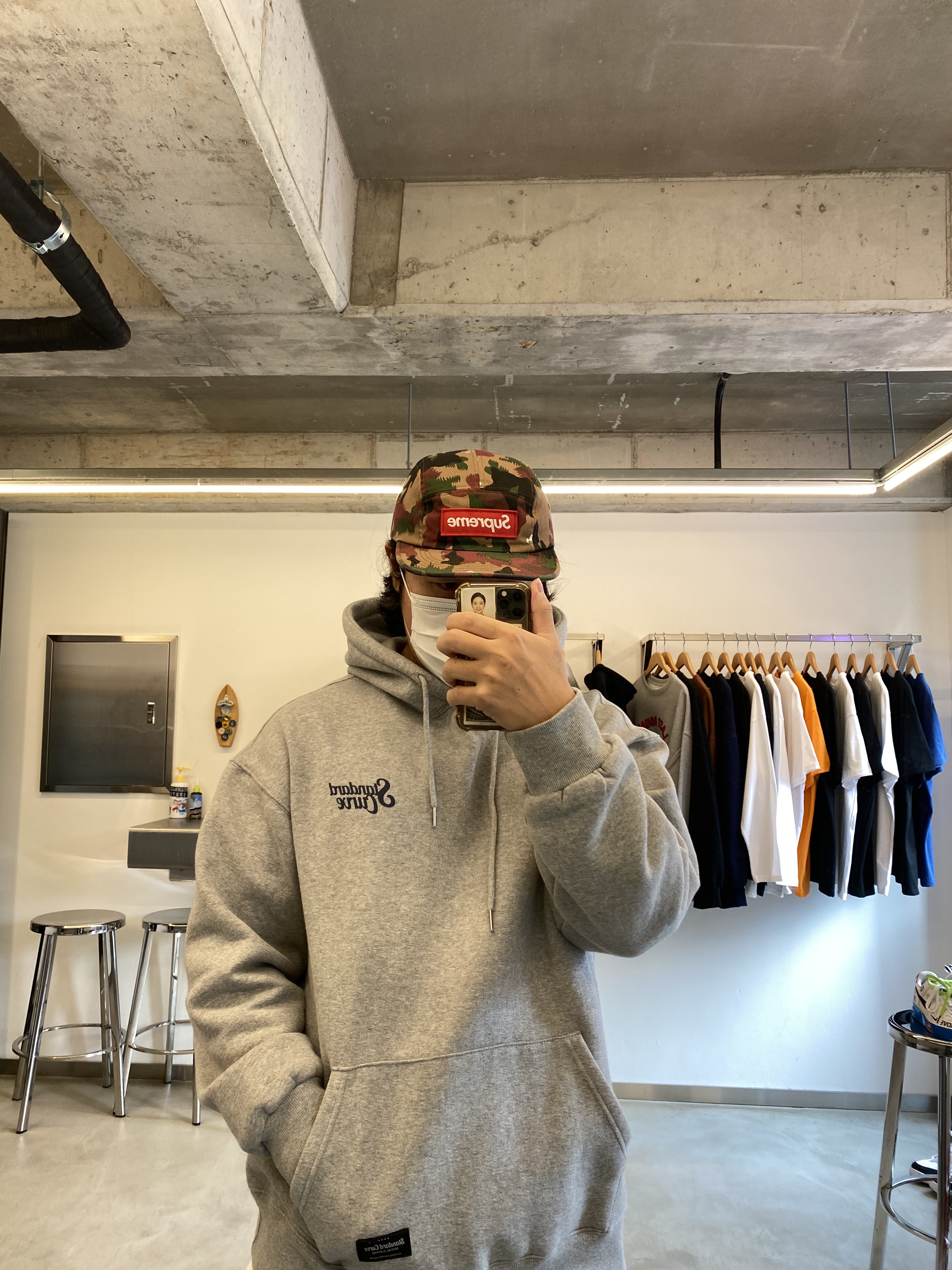 New Balance x JJJJound 990v4 Navy 착용 스타일 - 2