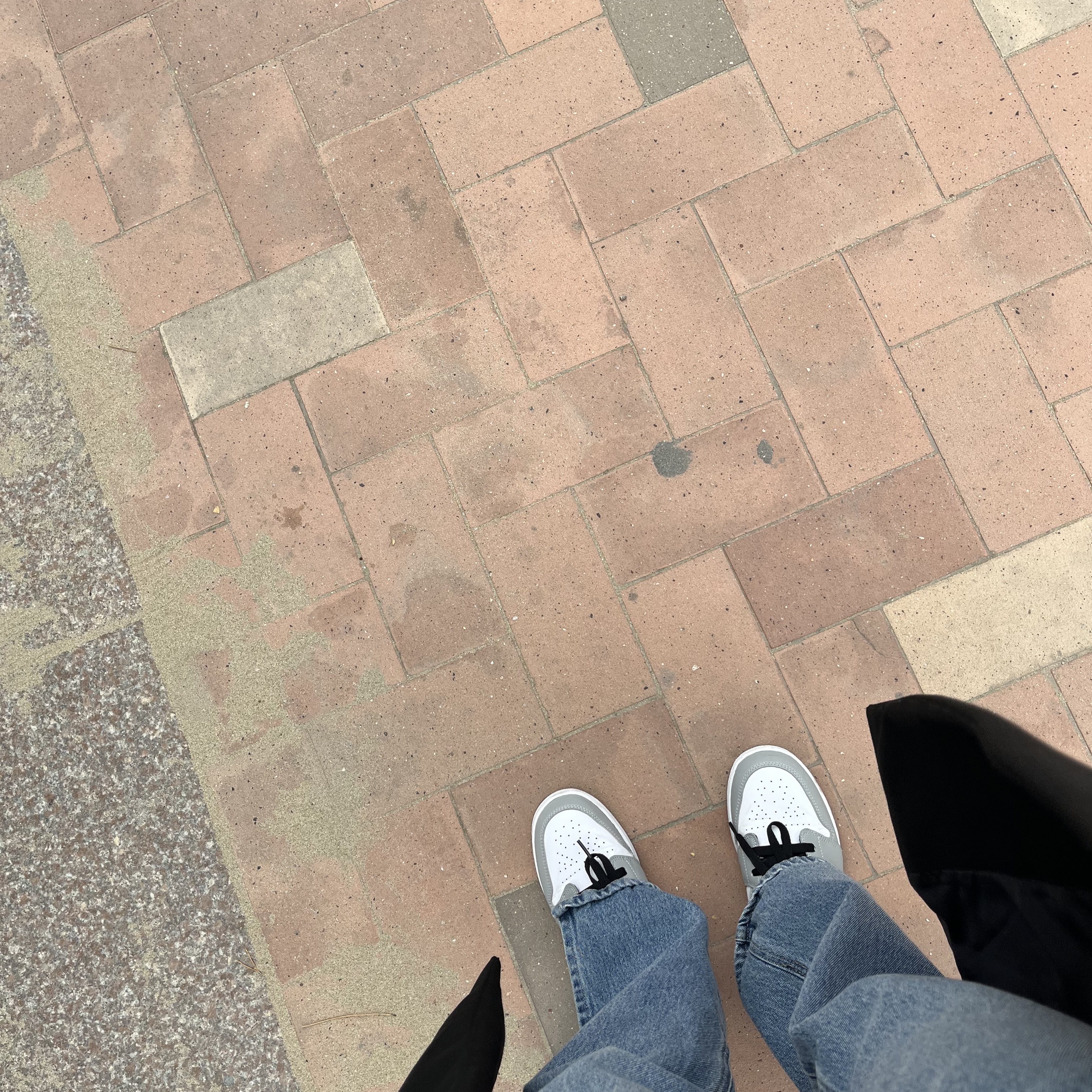 Jordan 1 Low Light Smoke Grey 착용 스타일 - 1