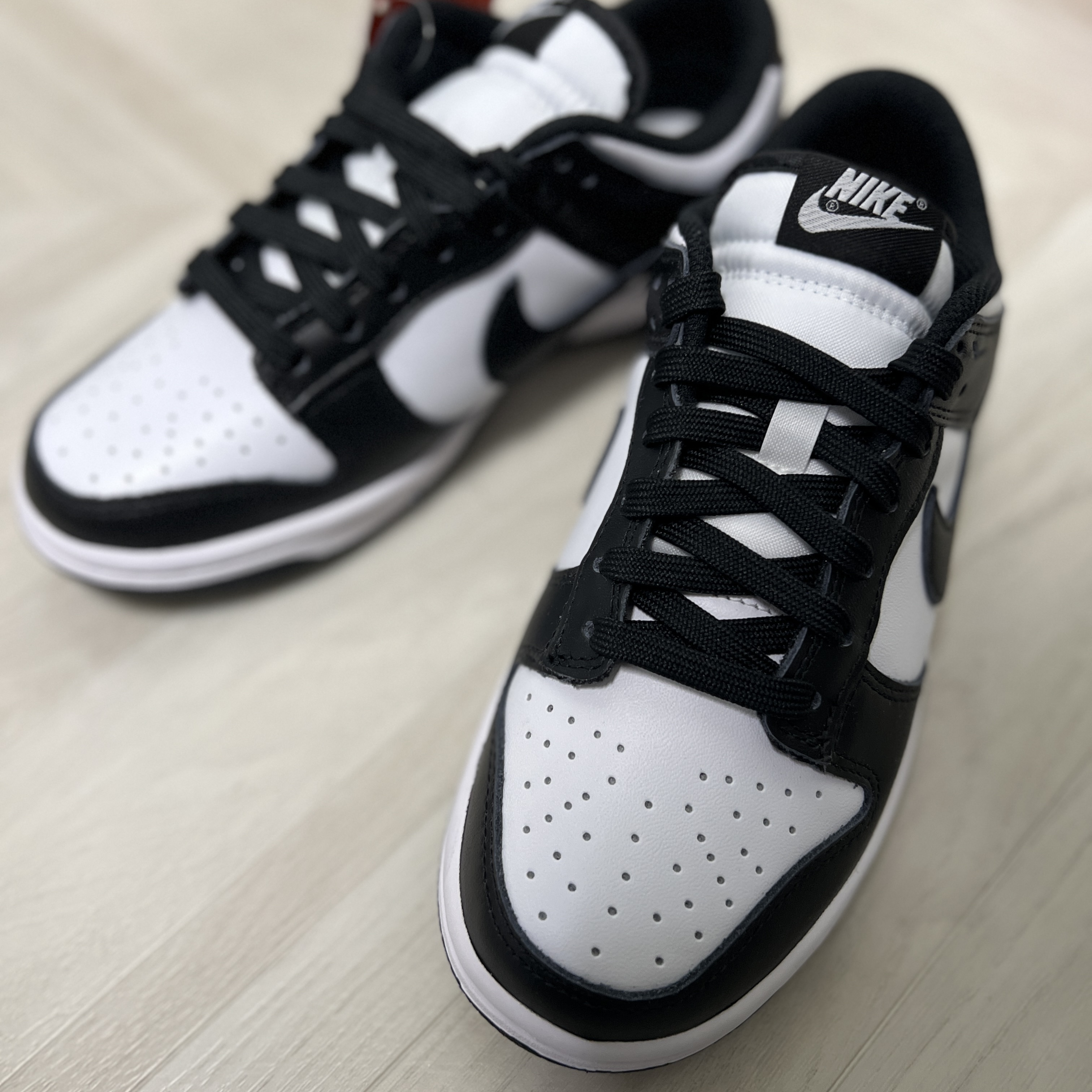 (W) Nike Dunk Low Black 착용 스타일 - 2