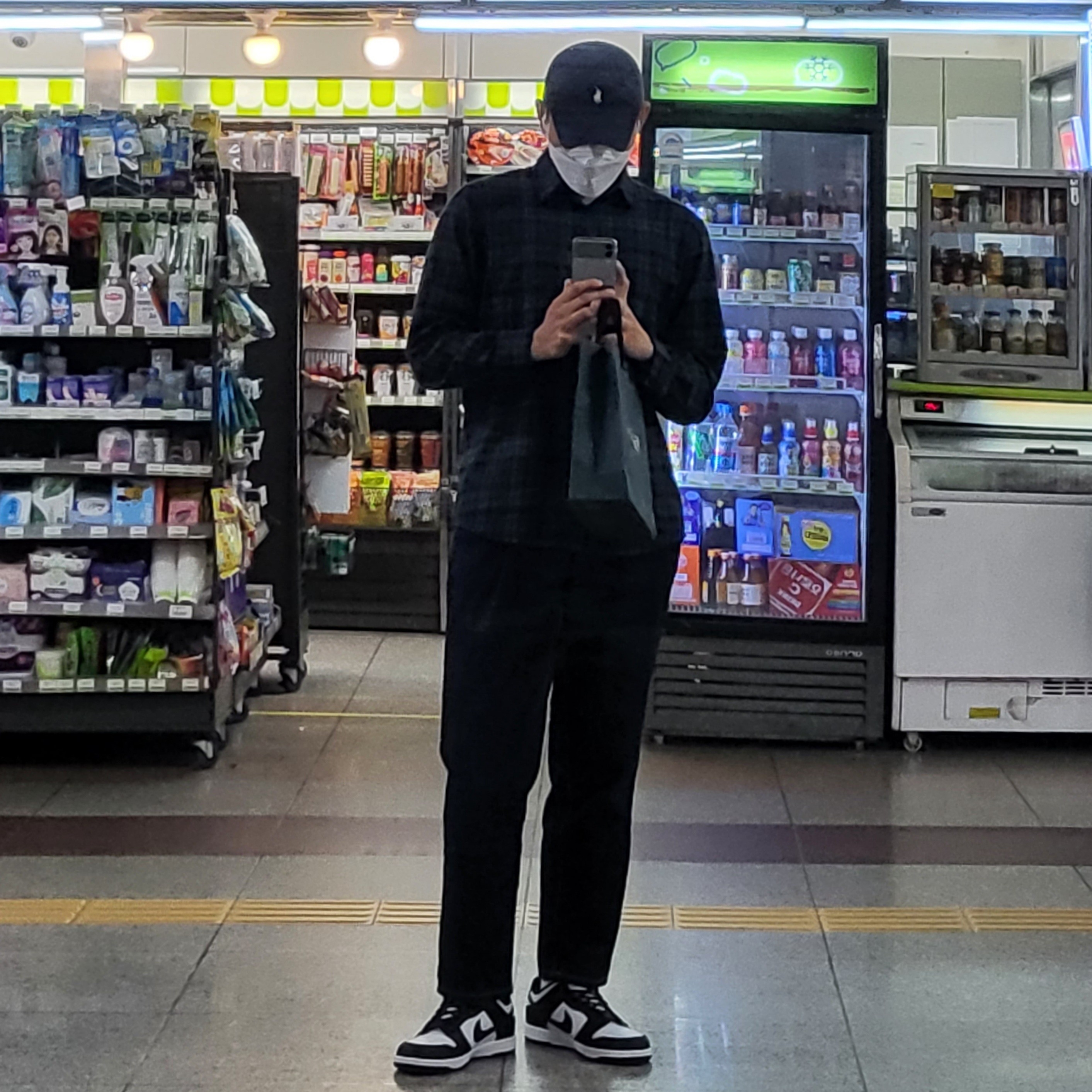 Nike Dunk Low Retro Black 착용 스타일