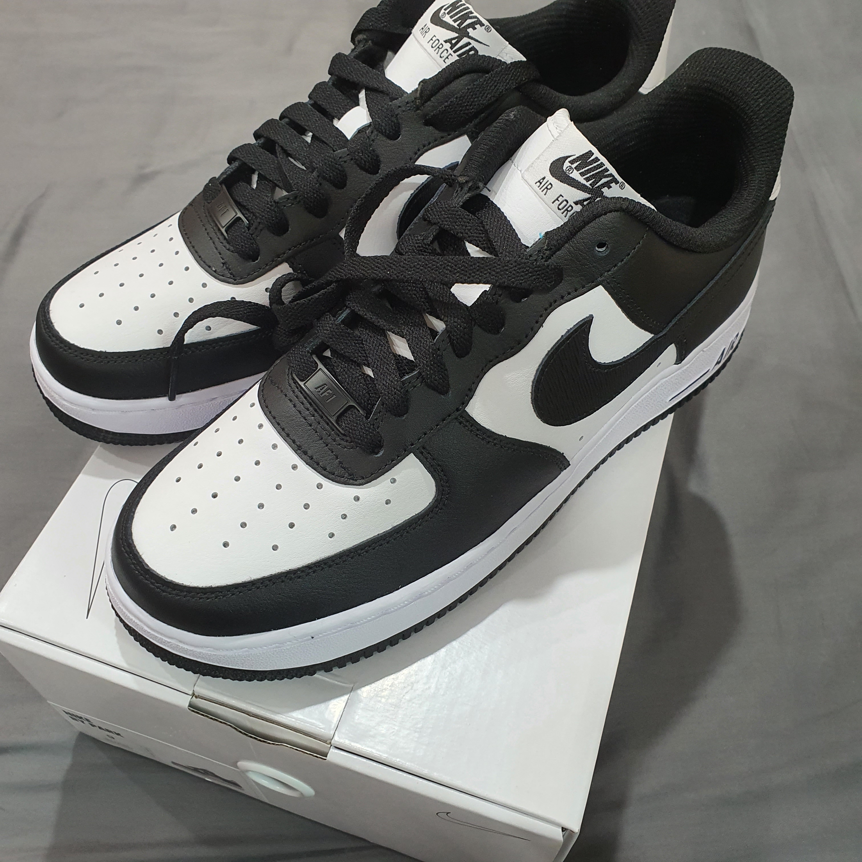 Nike Air Force 1 '07 Low White, Nike Dunk Low Retro Black 착용 스타일 - 2