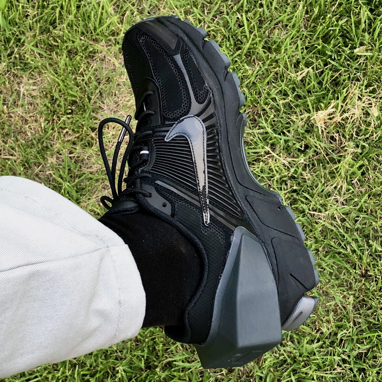 Nike x A-Cold-Wall Zoom Vomero 5 Black 착용 스타일 - 1