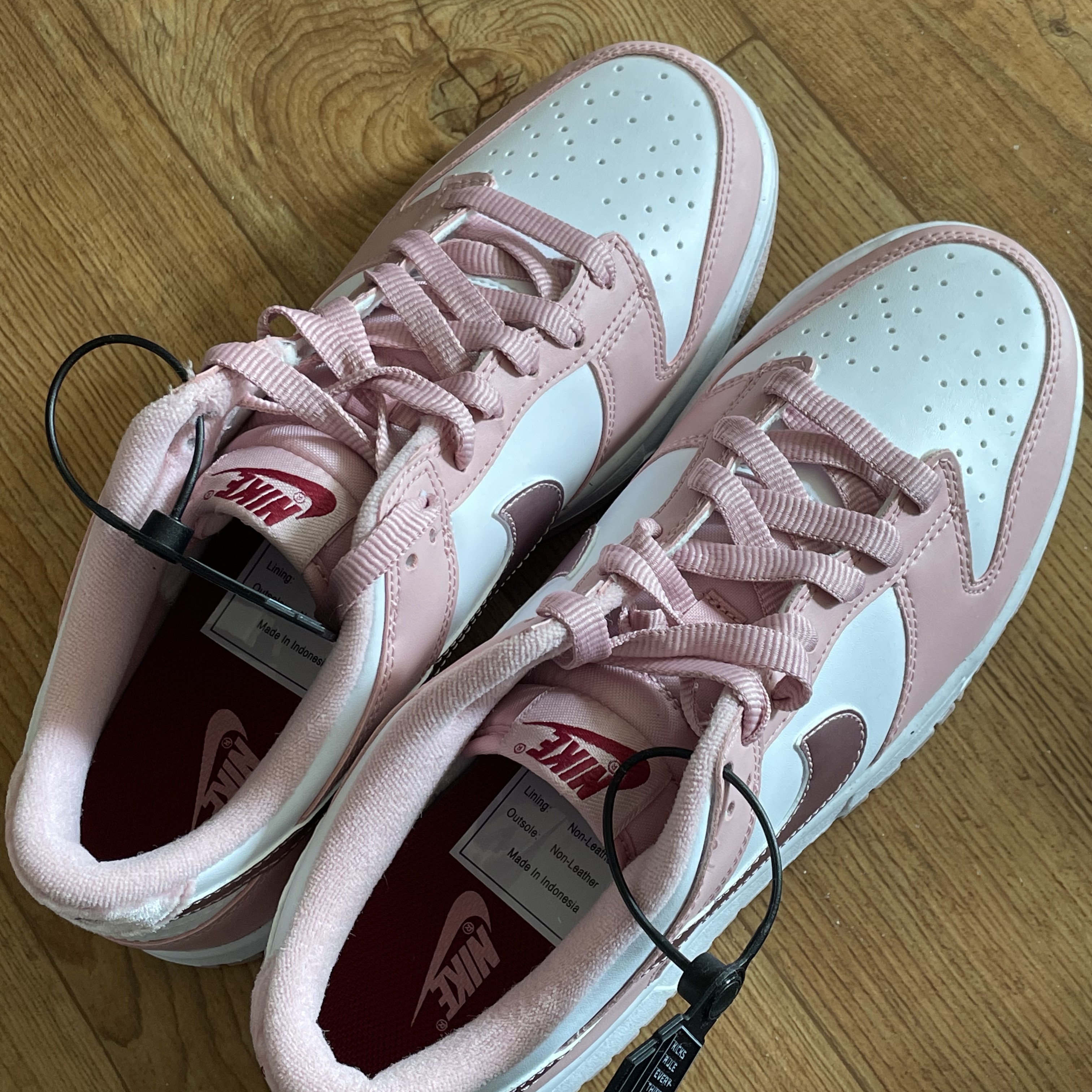 (GS) Nike Dunk Low Pink Velvet 착용 스타일