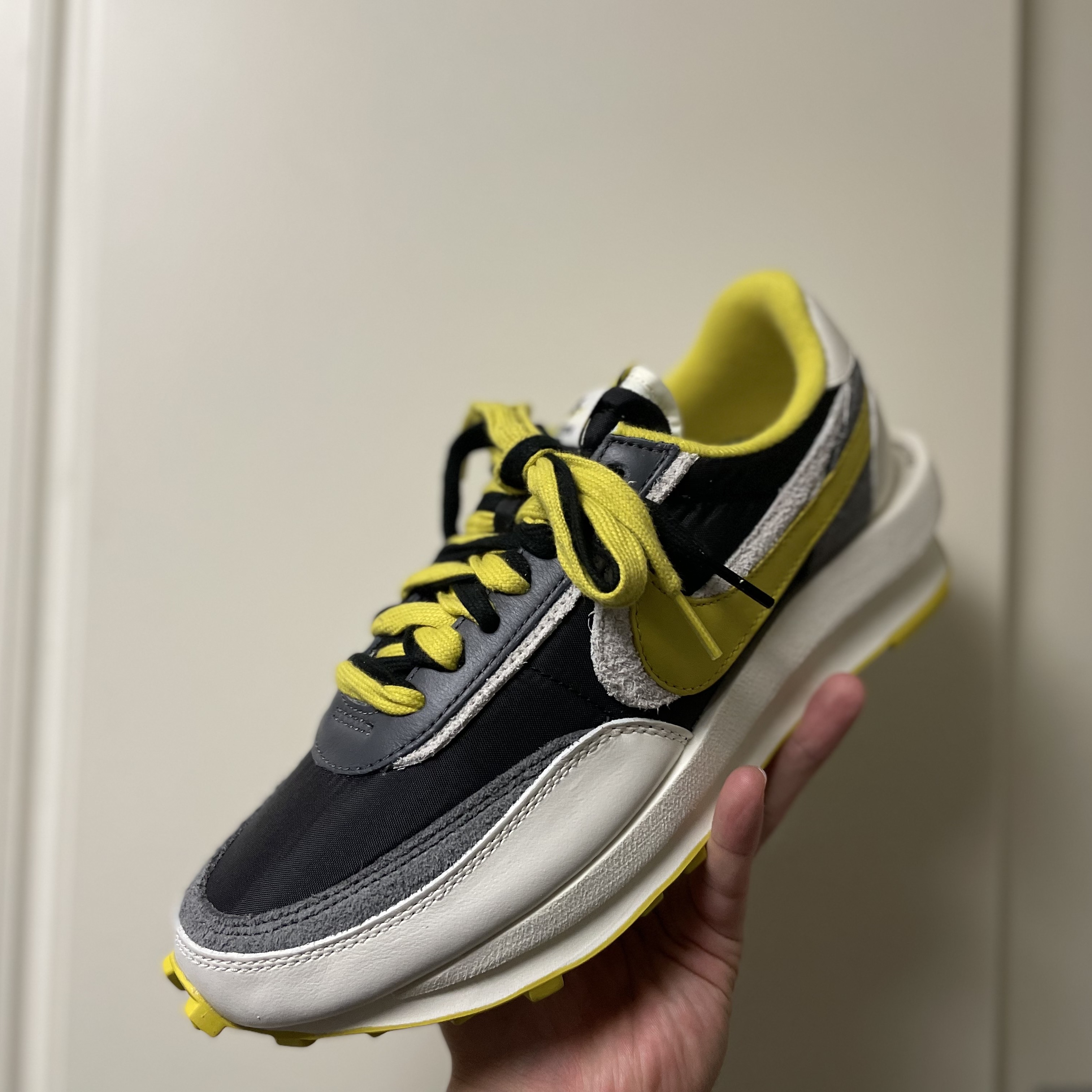 Nike x Sacai x Undercover LDWaffle Black Bright Citron 착용 스타일