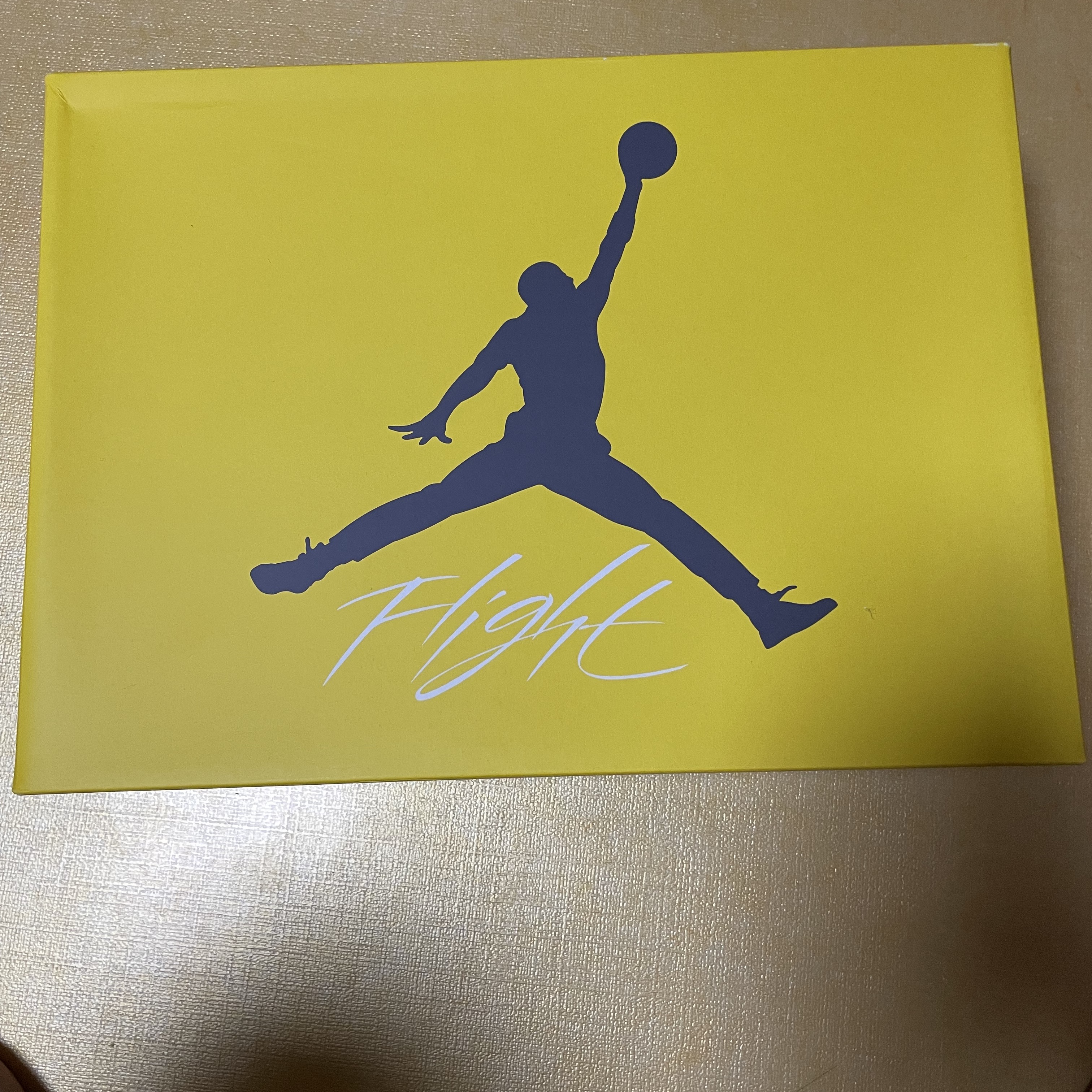 Jordan 11 Retro Cool Grey 2021, Jordan 4 Retro Tour Yellow 착용 스타일 - 2
